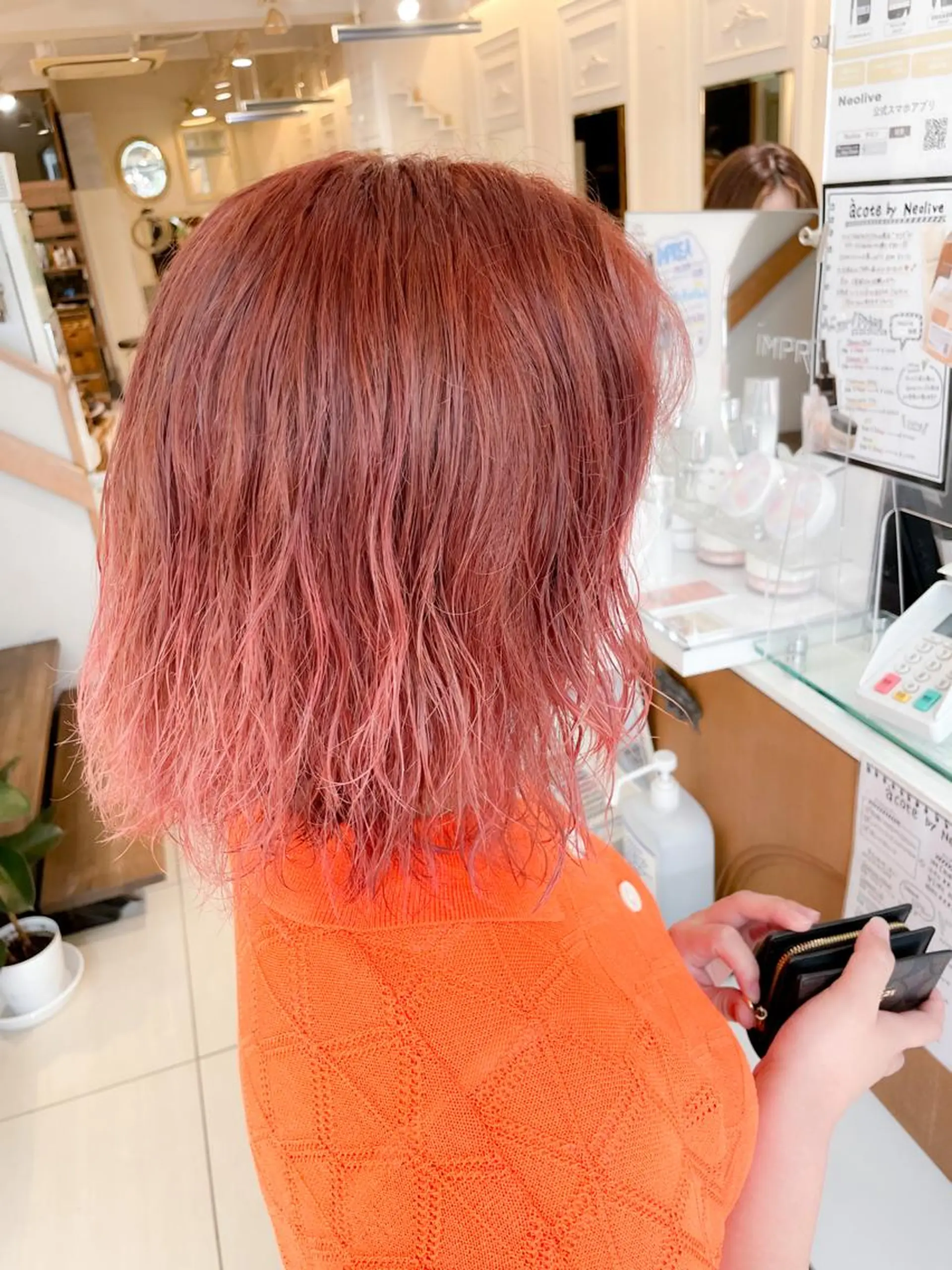 ミディアム カラー ミディアムパーマ オレンジピンク ピンクカラー ボブ カット ヘアカラー ✨カラー支持No.1 🧸ワキ カナコ🧸のヘアスタイル