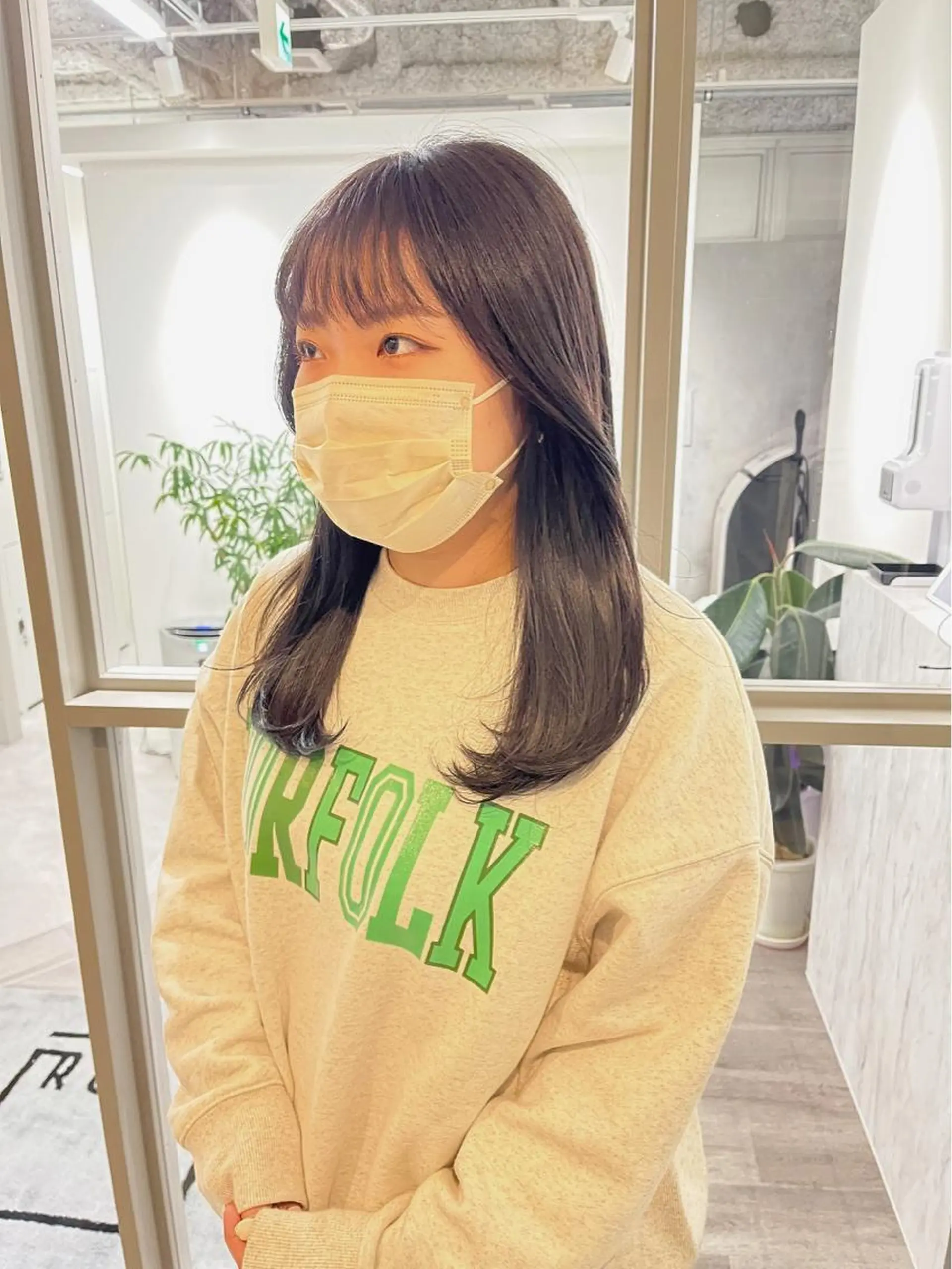 セミロング カラー ヘアアレンジ アイブロウ カット ヘアカラー トリートメント umu.［韓国ヘア /レイヤーカット］のヘアスタイル