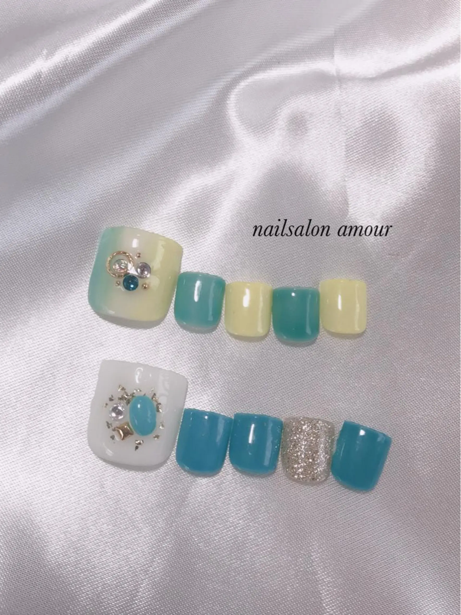 ネイル ジェルネイル ストーンネイル nailsalon ♡amour♡のネイルデザイン