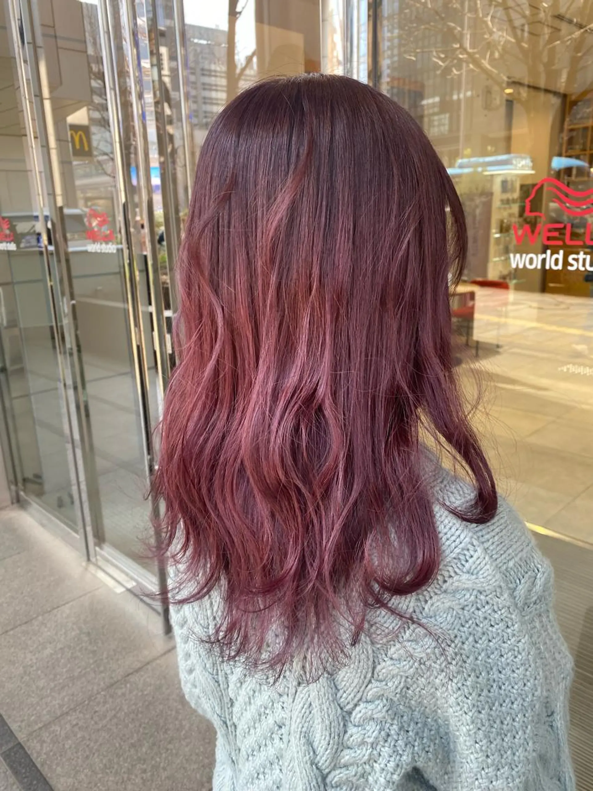 セミロング mio/⭐︎ ブリーチ指名No.1のヘアスタイル