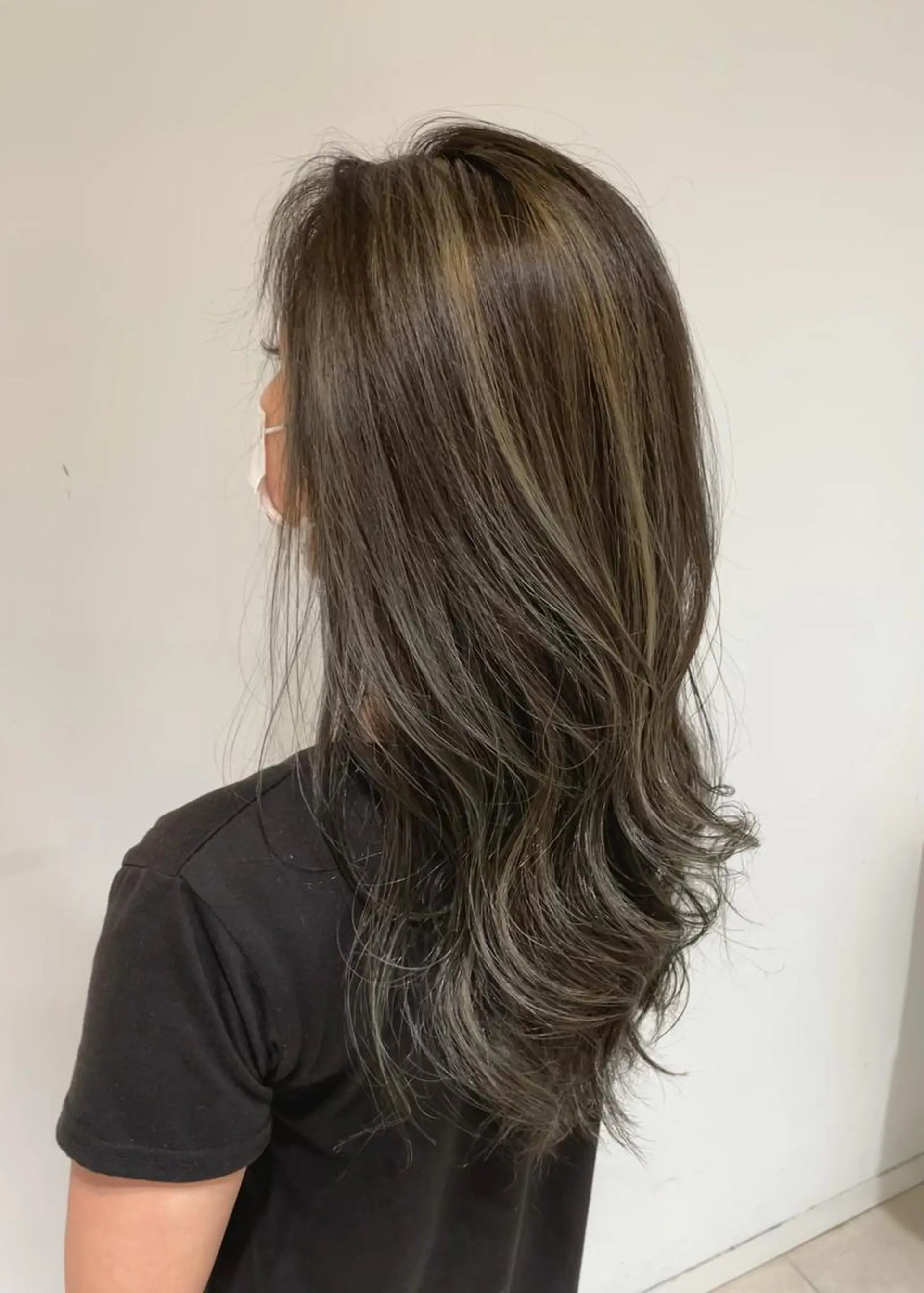 セミロング カラー ハイライトカラー ハイライト アメモリ ヒロアキのヘアスタイル