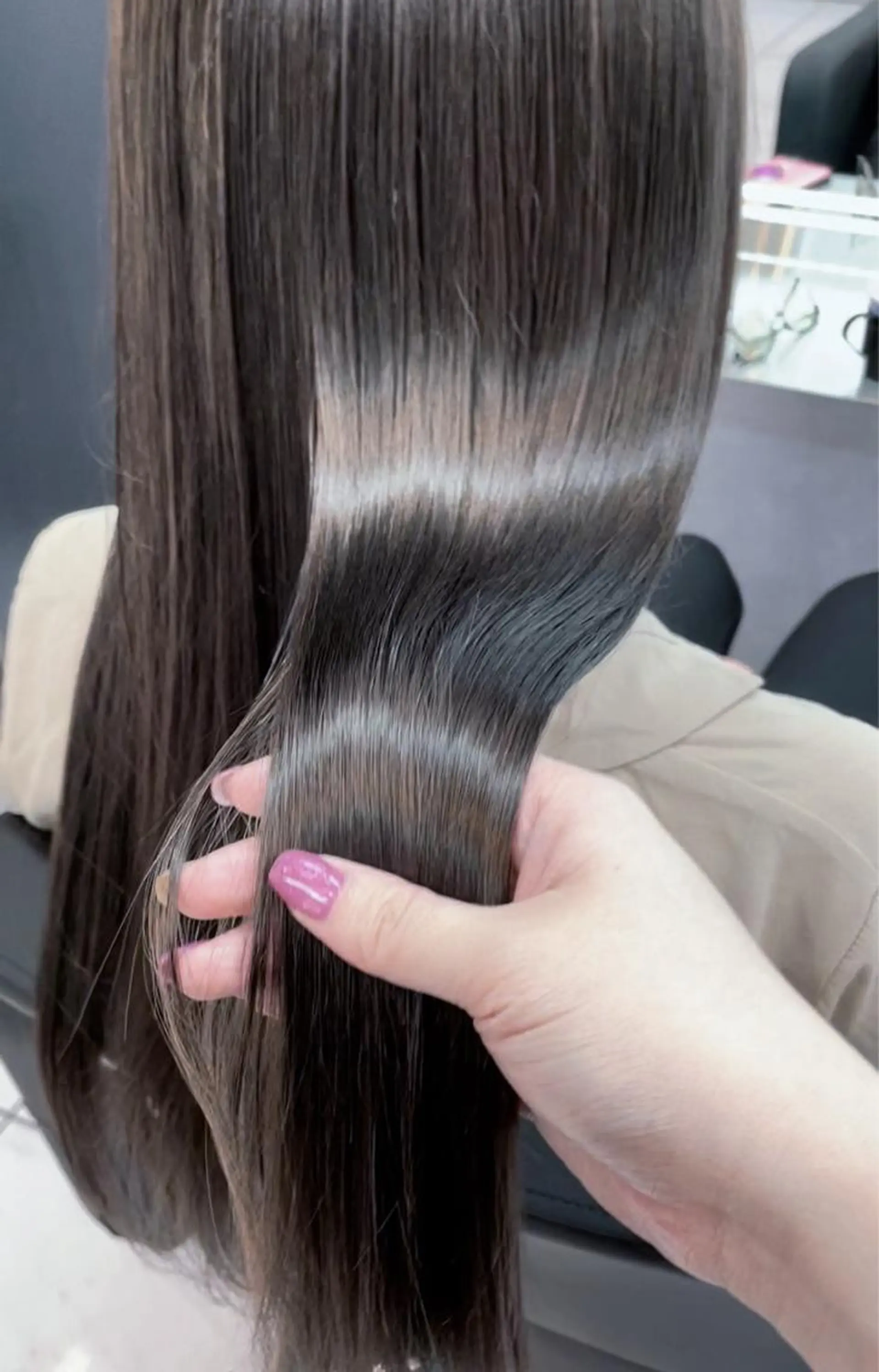 ロング 髪質改善 トリートメント カット ヘアカラー 縮毛矯正 _WHITE 天神店 YUMEKA🐻のヘアスタイル