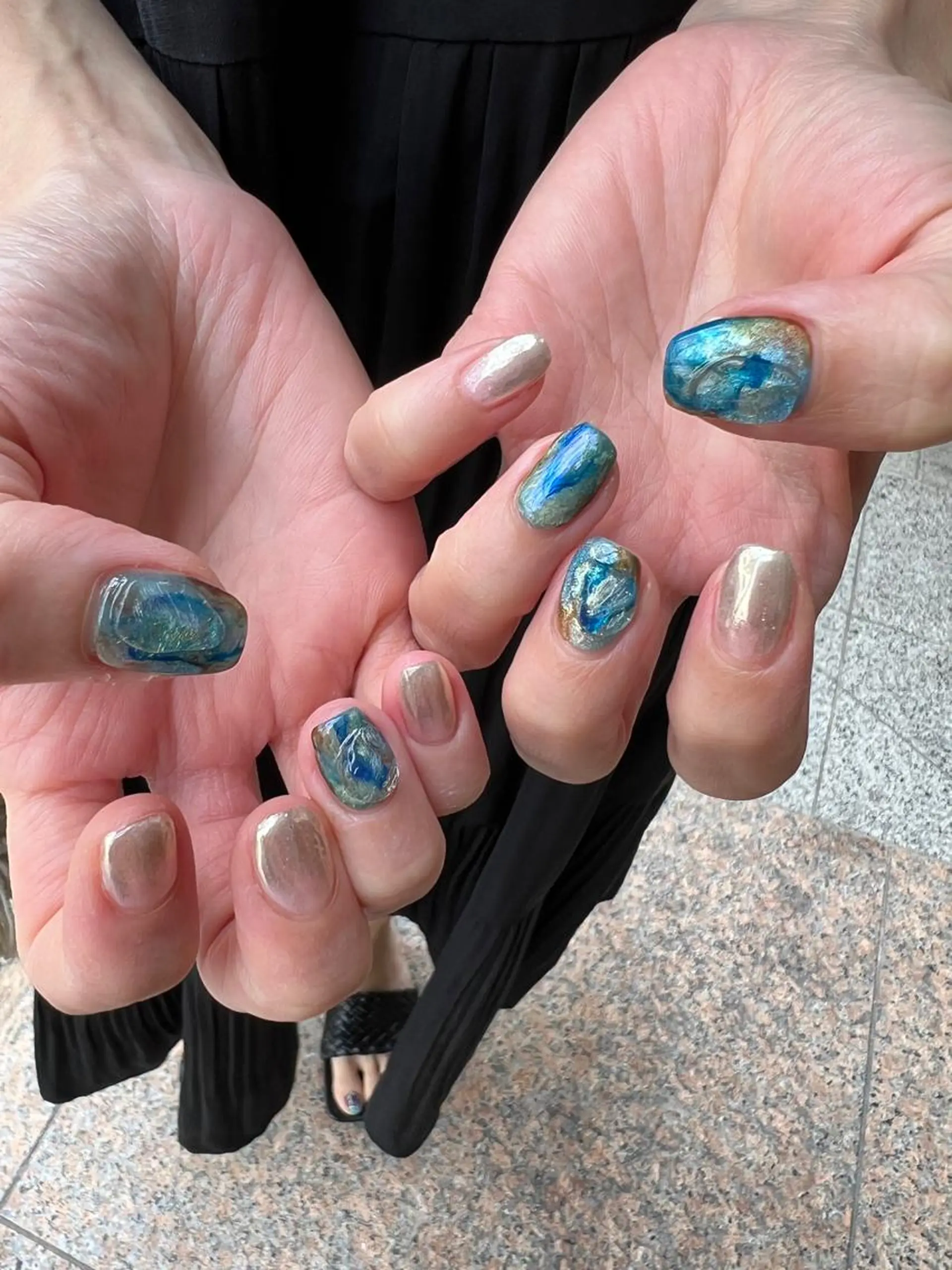 ネイル ミラーネイル シルバー ハンドネイル ハンドケア Ri.nail オクマトモカのネイルデザイン