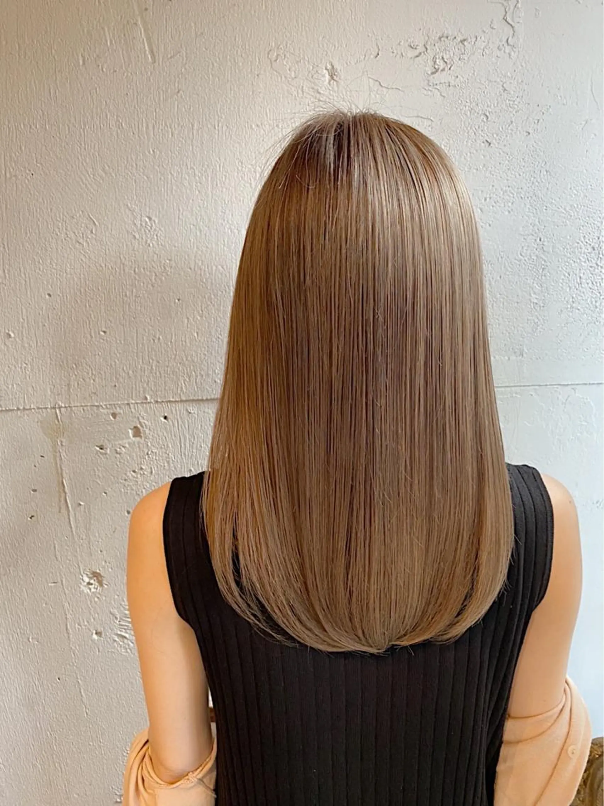 セミロング 酸性ストレート カット 縮毛矯正 小笠原 悠斗のヘアスタイル