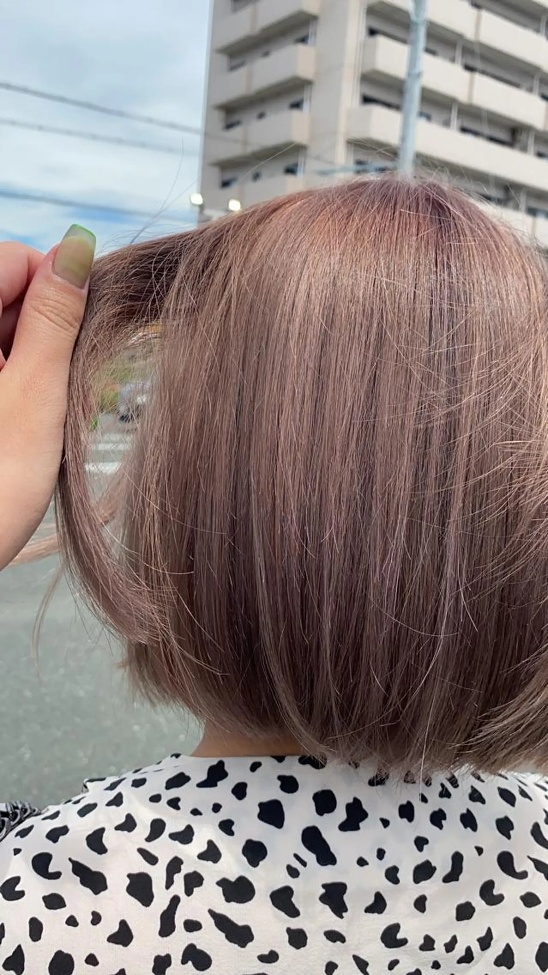 ショート カラー ブリーチ UNDER vr 【アンダーバー】のヘアスタイル