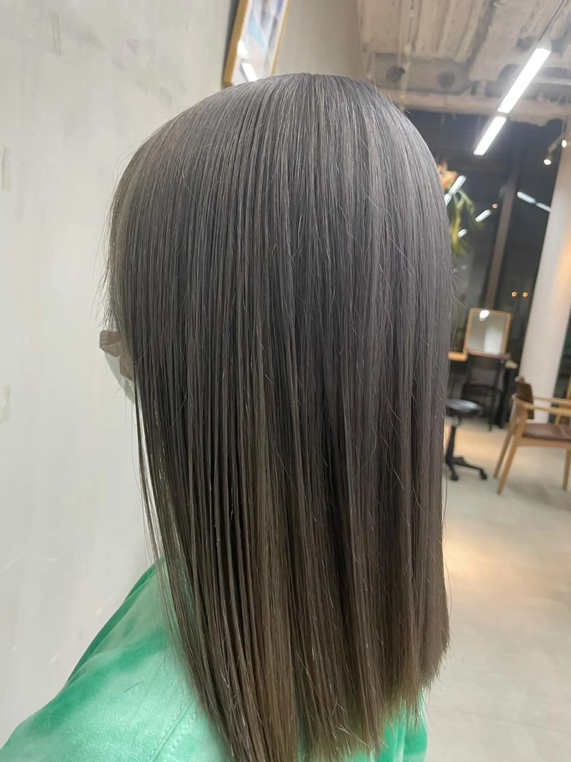 ミディアム カラー ベージュカラー フォギーベージュ ボブ/ショート/ shinのヘアスタイル