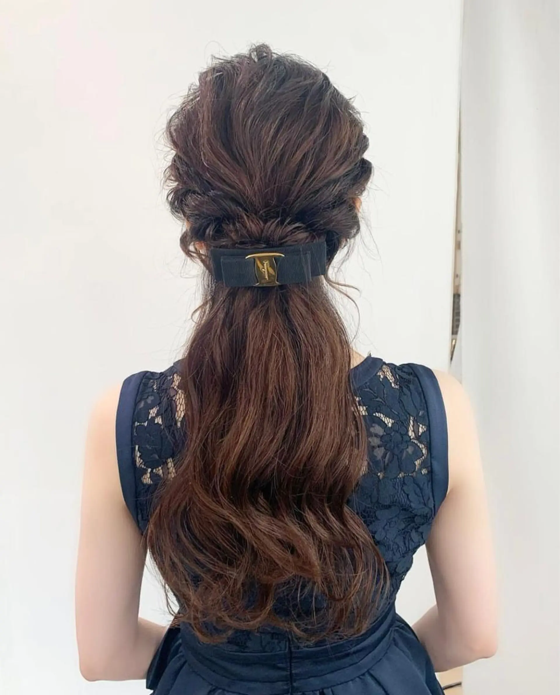 ロング カラー ヘアアレンジ ハーフアップ 結婚式・ブライダル まろやかベージュ／ 大上なおみのヘアスタイル