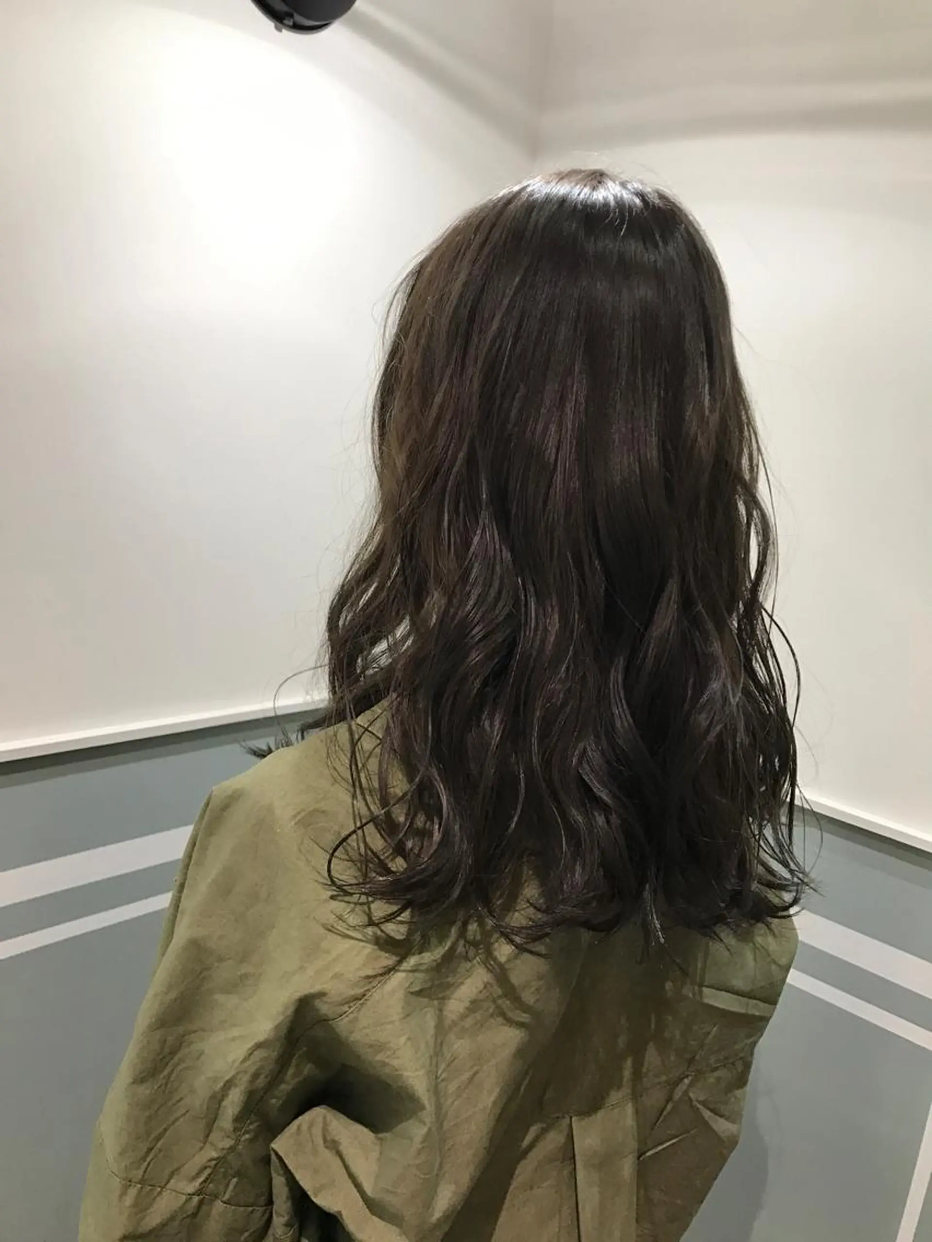 ロング カラー イルミナカラー ヤマナカ エリカのヘアスタイル