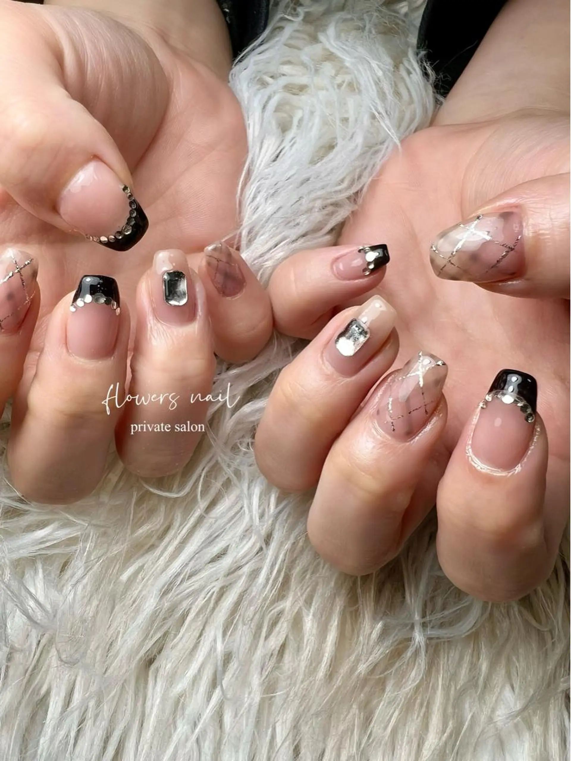 ネイル フレンチネイル ジェルネイル 持ち込み パラジェル 春ネイル ハンドネイル flowers nailのネイルデザイン
