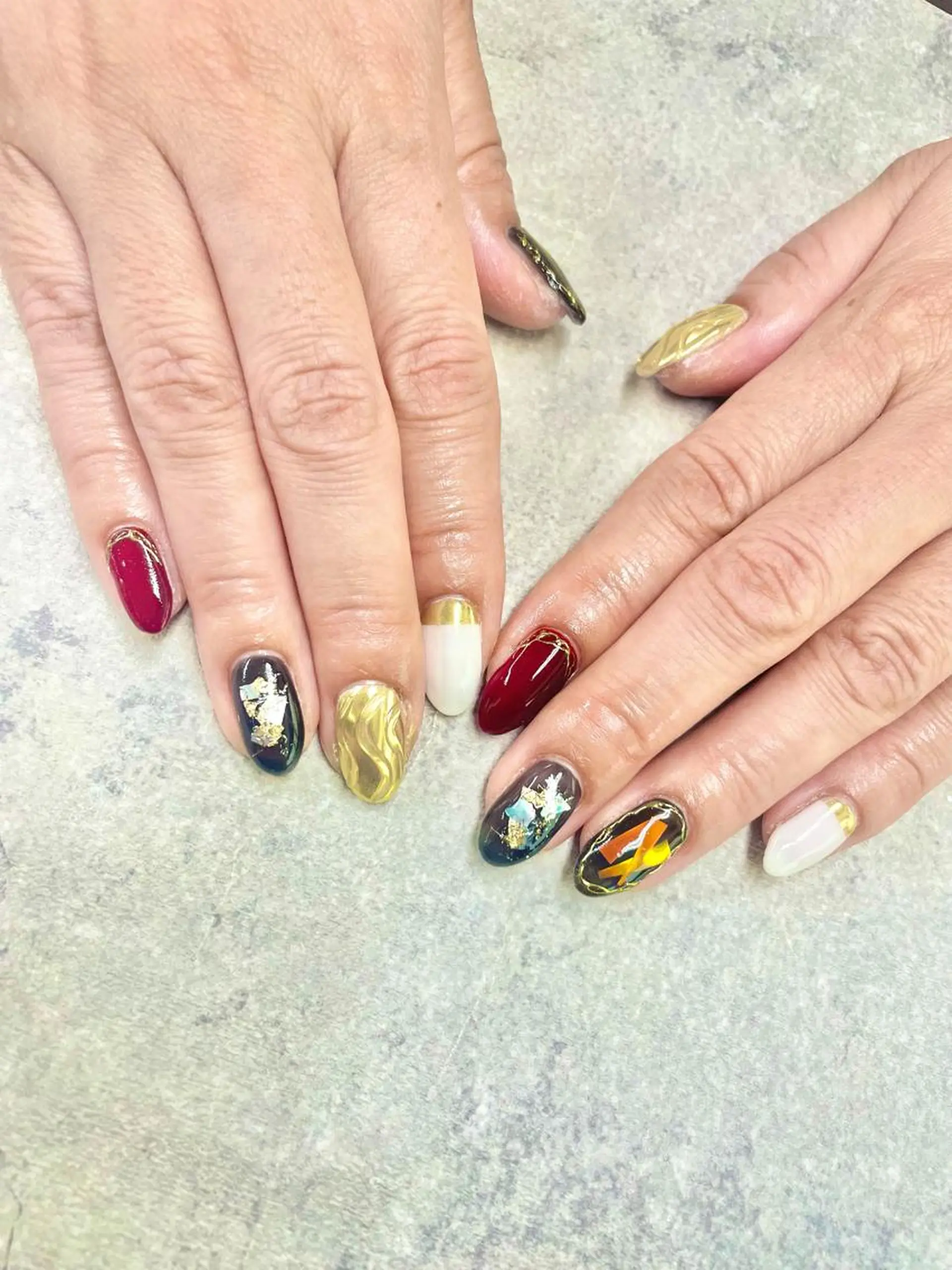 ネイル アートネイル フレンチネイル ジェルネイル ガラスフレンチ ゴールド ハンドネイル ハンドケア FASTNAIL PLUS 新宿店のネイルデザイン
