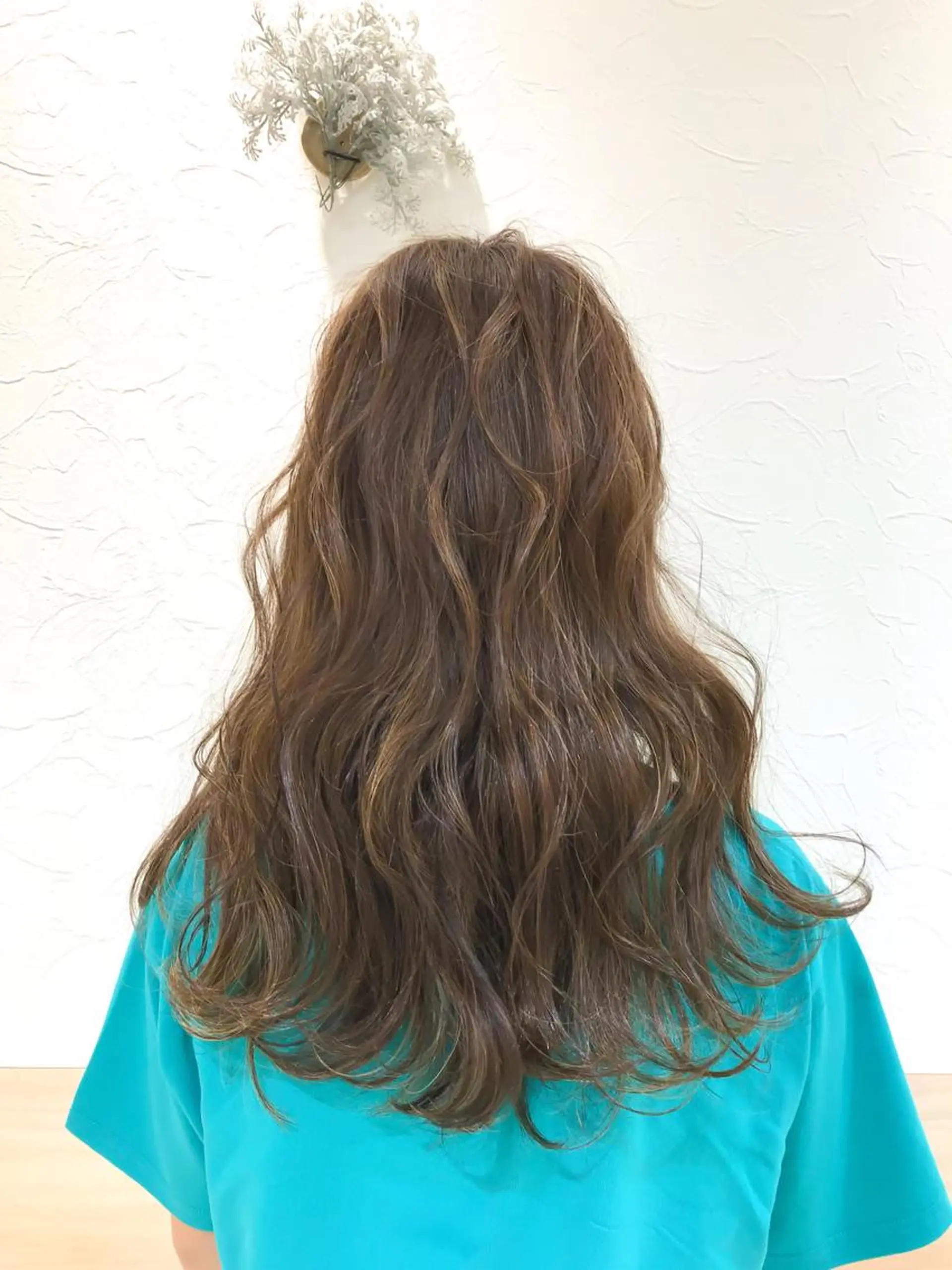 カラー グレージュ ハイライトカラー 内田 敦士のヘアスタイル