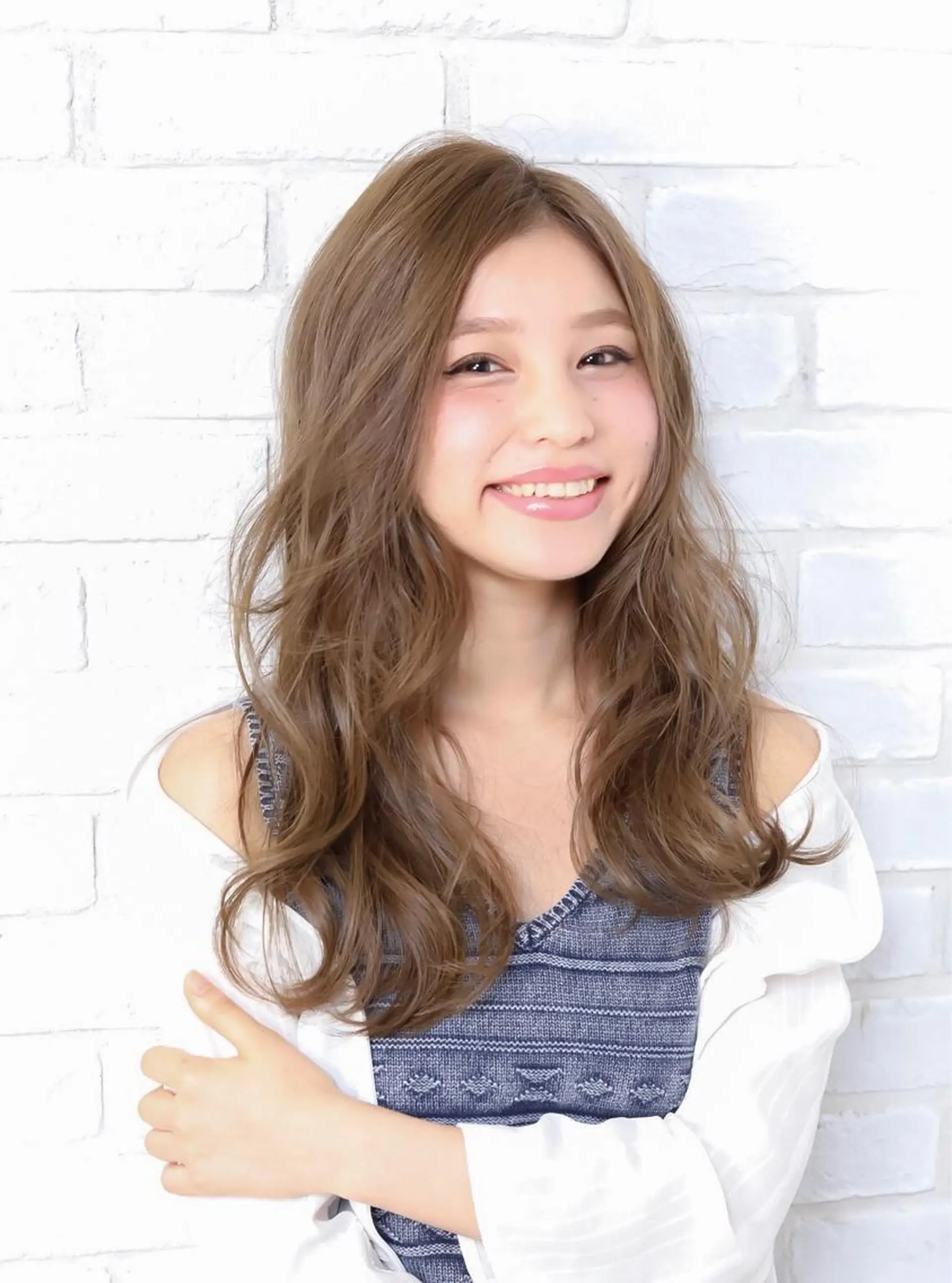 ロング 小野 かなこのヘアスタイル