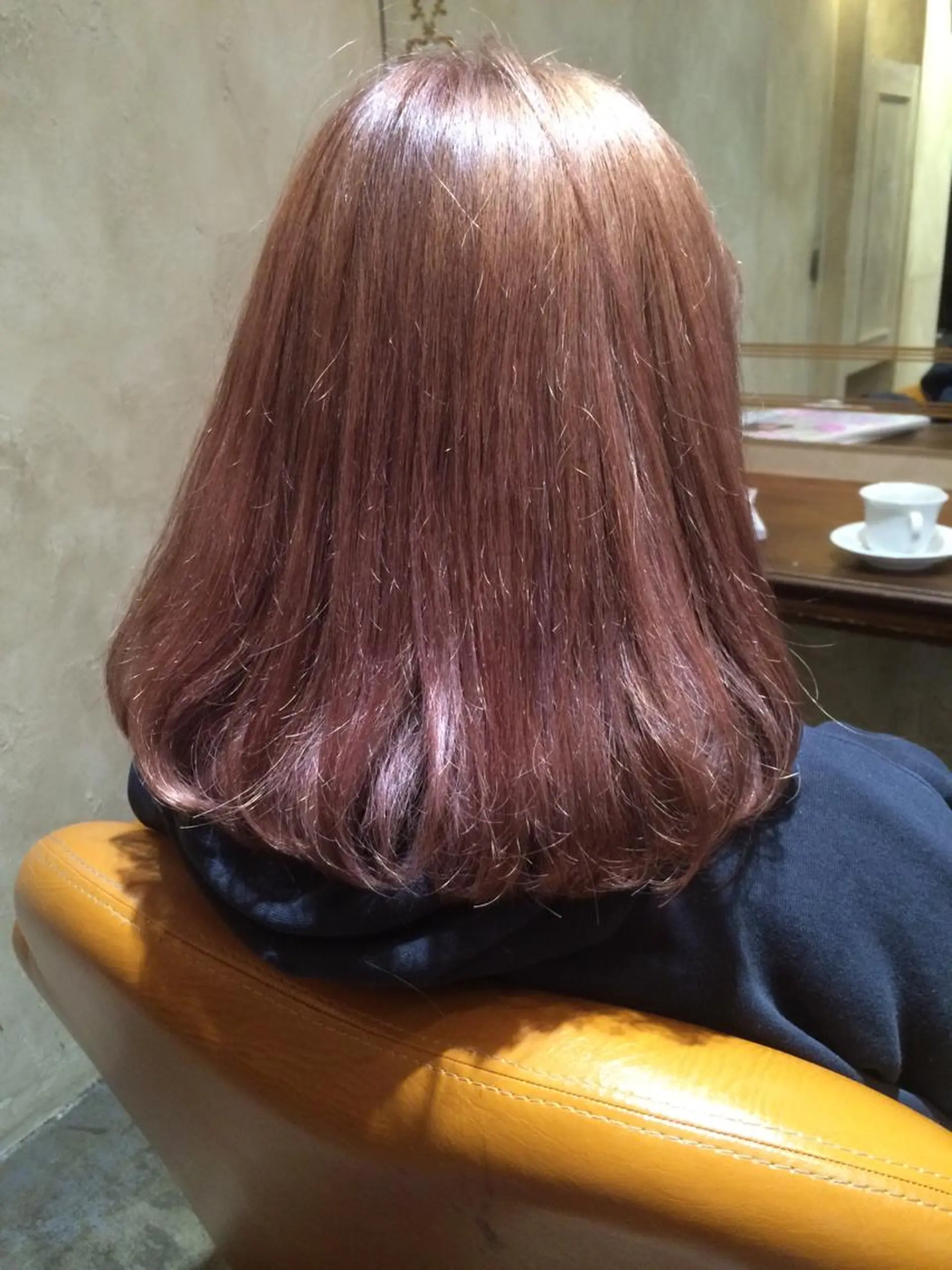 ミディアム カラー ベージュカラー ダブルカラー ピンクカラー ピンクベージュ 高比良 剛のヘアスタイル