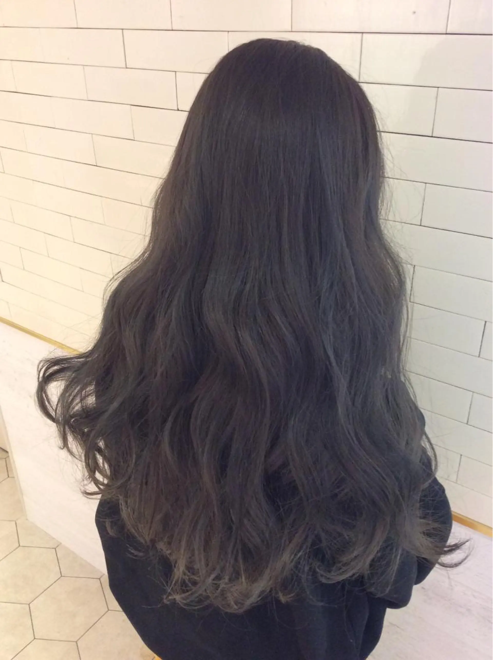 ロング カラー ブルーカラー ハイライトカラー ハイライト レイヤーカット× 髪質改善たもりのヘアスタイル