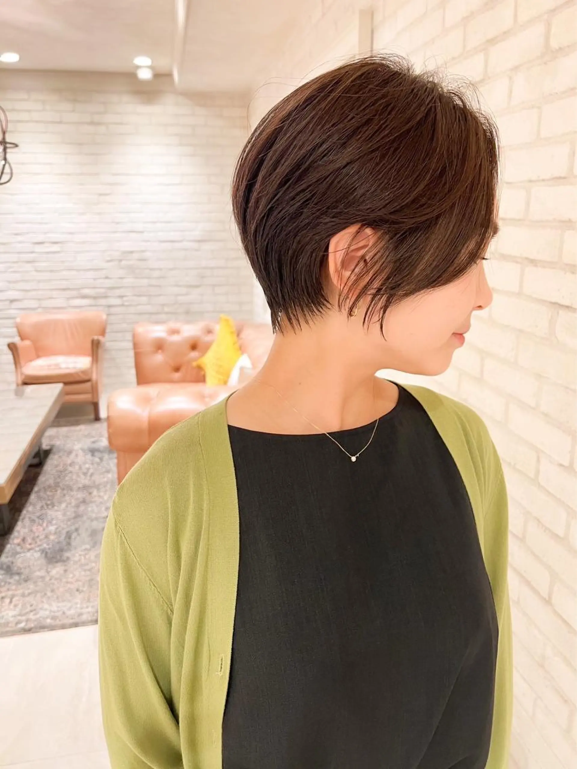 ショート カット ヘアカラー トリートメント シモカワ マシロのヘアスタイル
