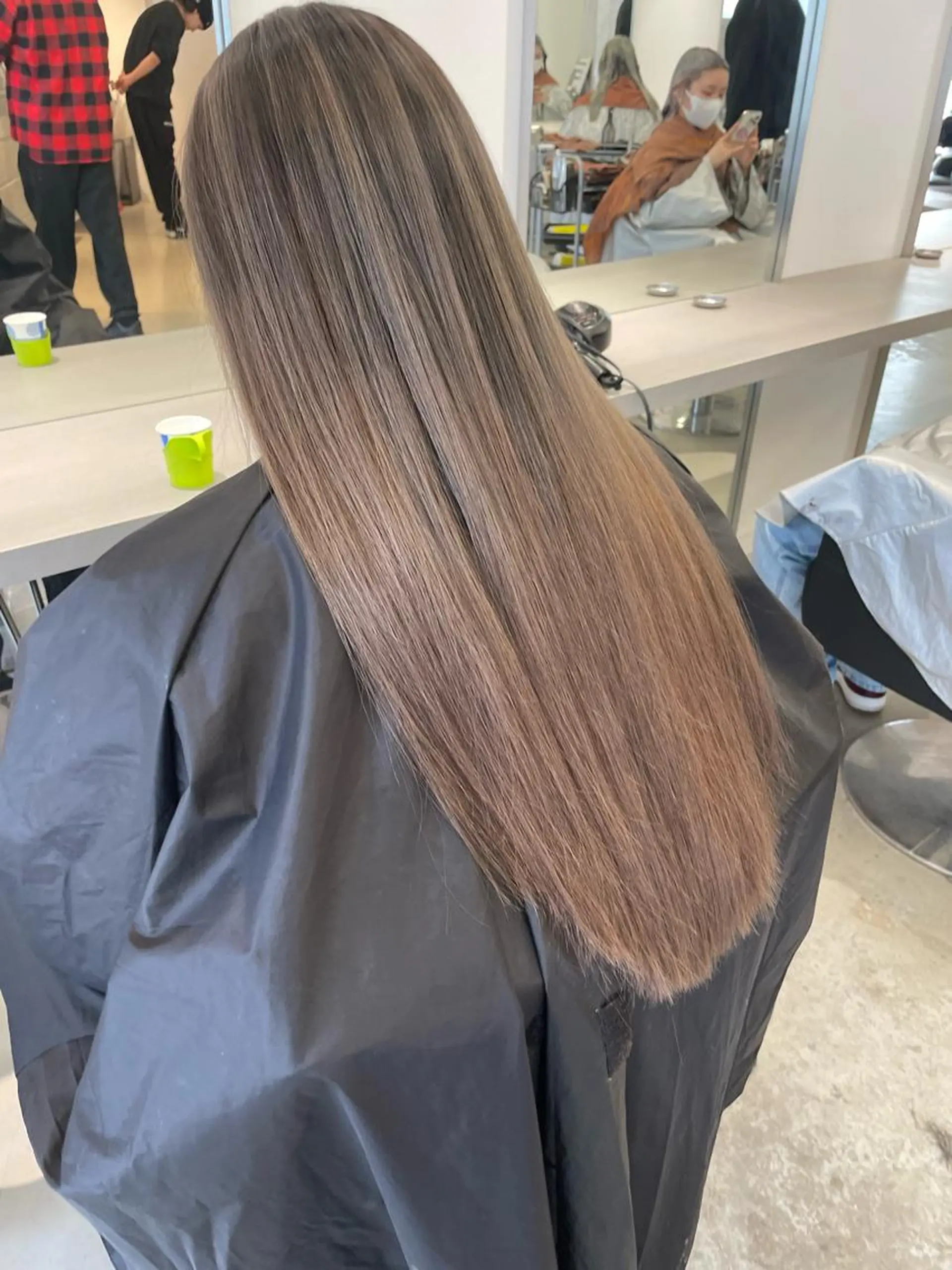 ロング カラー ヘアアレンジ バレイヤージュ レイヤーカット カット ヘアカラー トリートメント 🎗秋山勇 /三宮指名No.1のヘアスタイル
