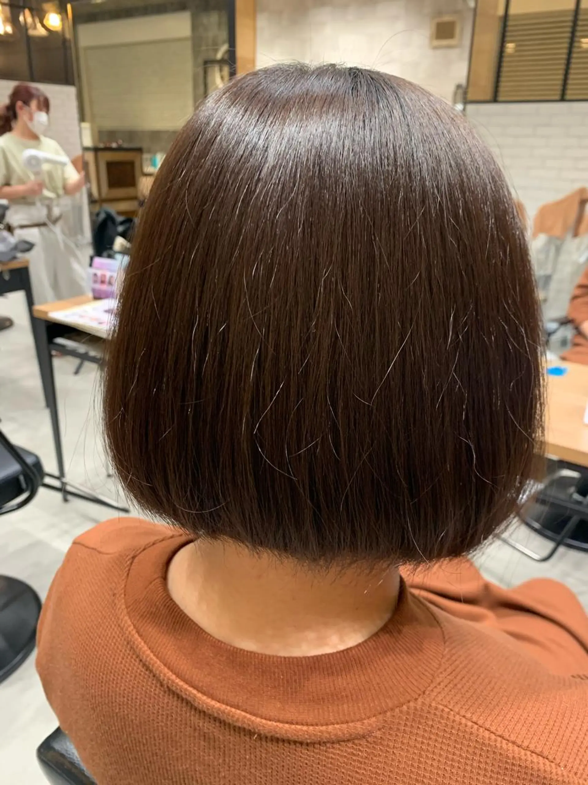 ミディアム 大木 華のヘアスタイル