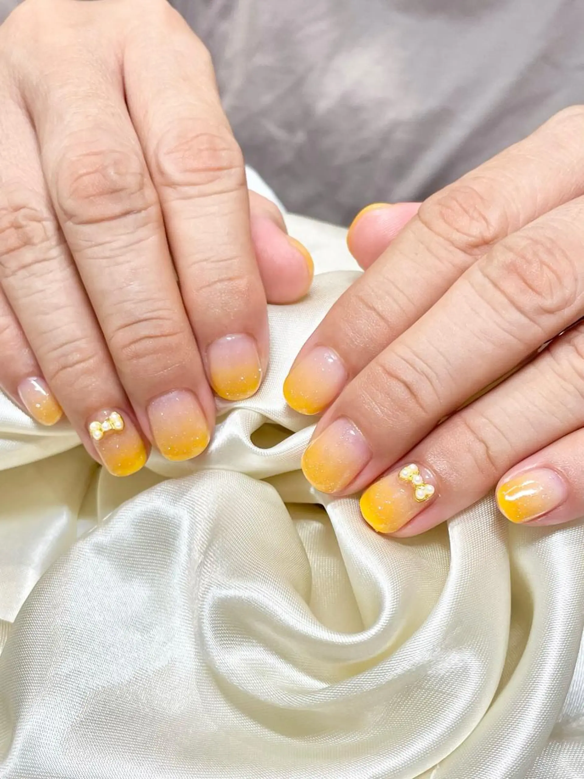 ネイル グラデーション 黄色 Nail Salon Y.のネイルデザイン