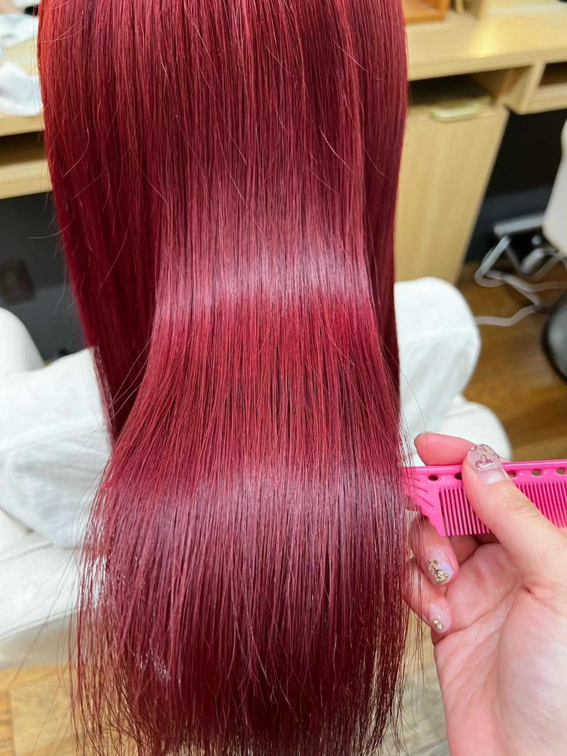 ロング カラー レッドカラー ヘアカラー トリートメント ✂︎HITOMI ✂︎のヘアスタイル
