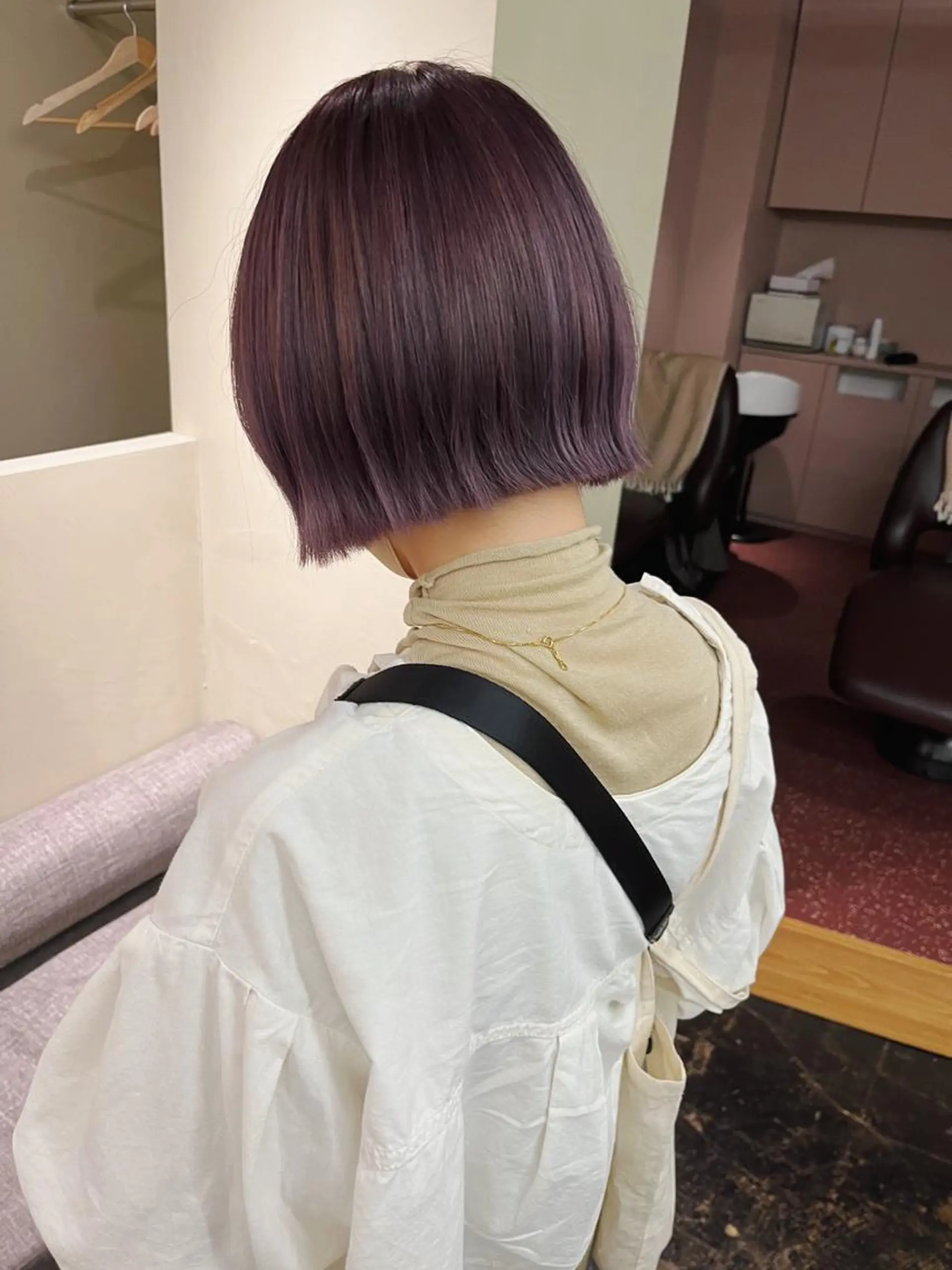 ショート パープルカラー 西山 紗耶香🪽 透明感カラー/ボブのヘアスタイル