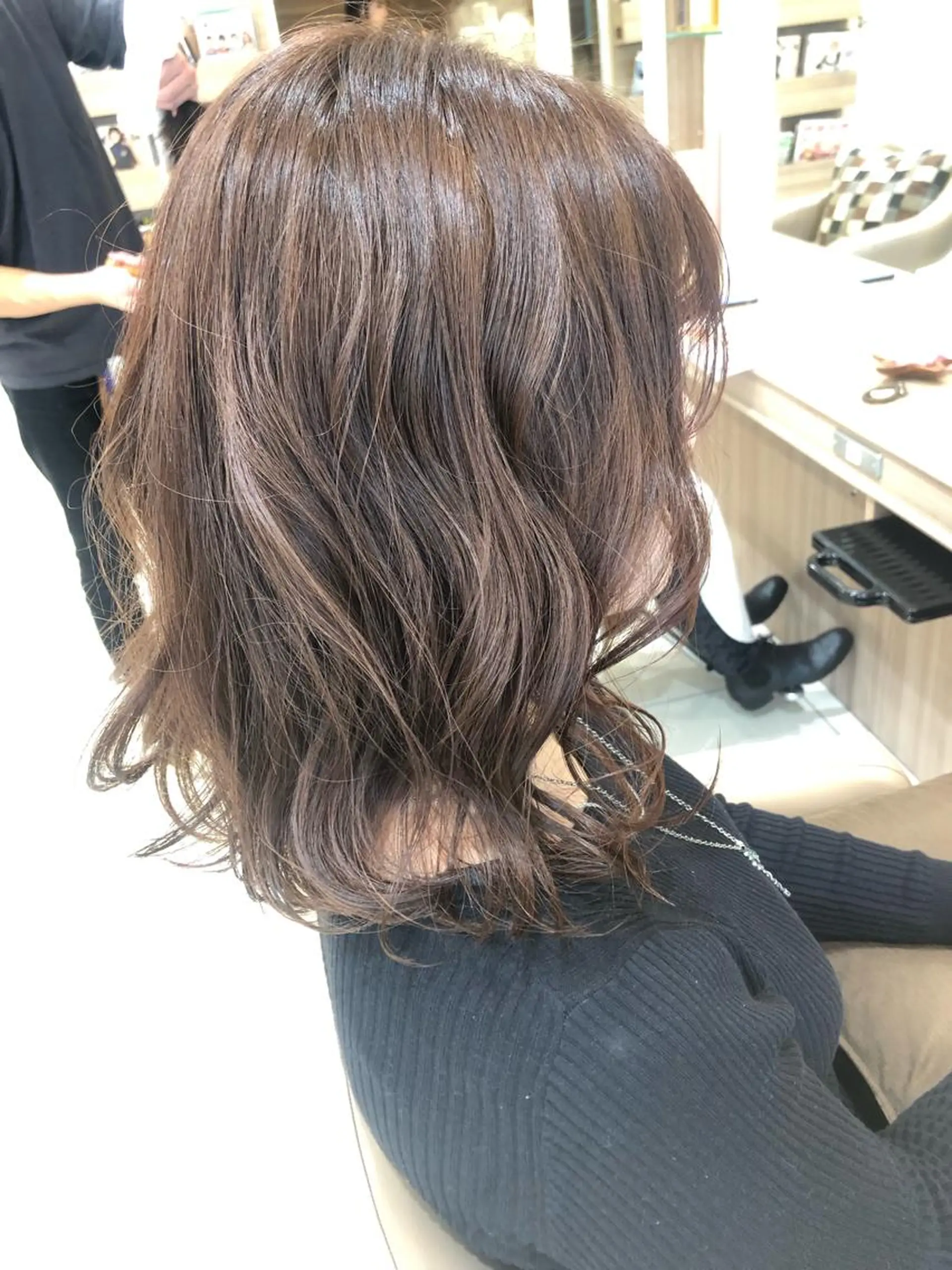 ミディアム 下平 秀美のヘアスタイル