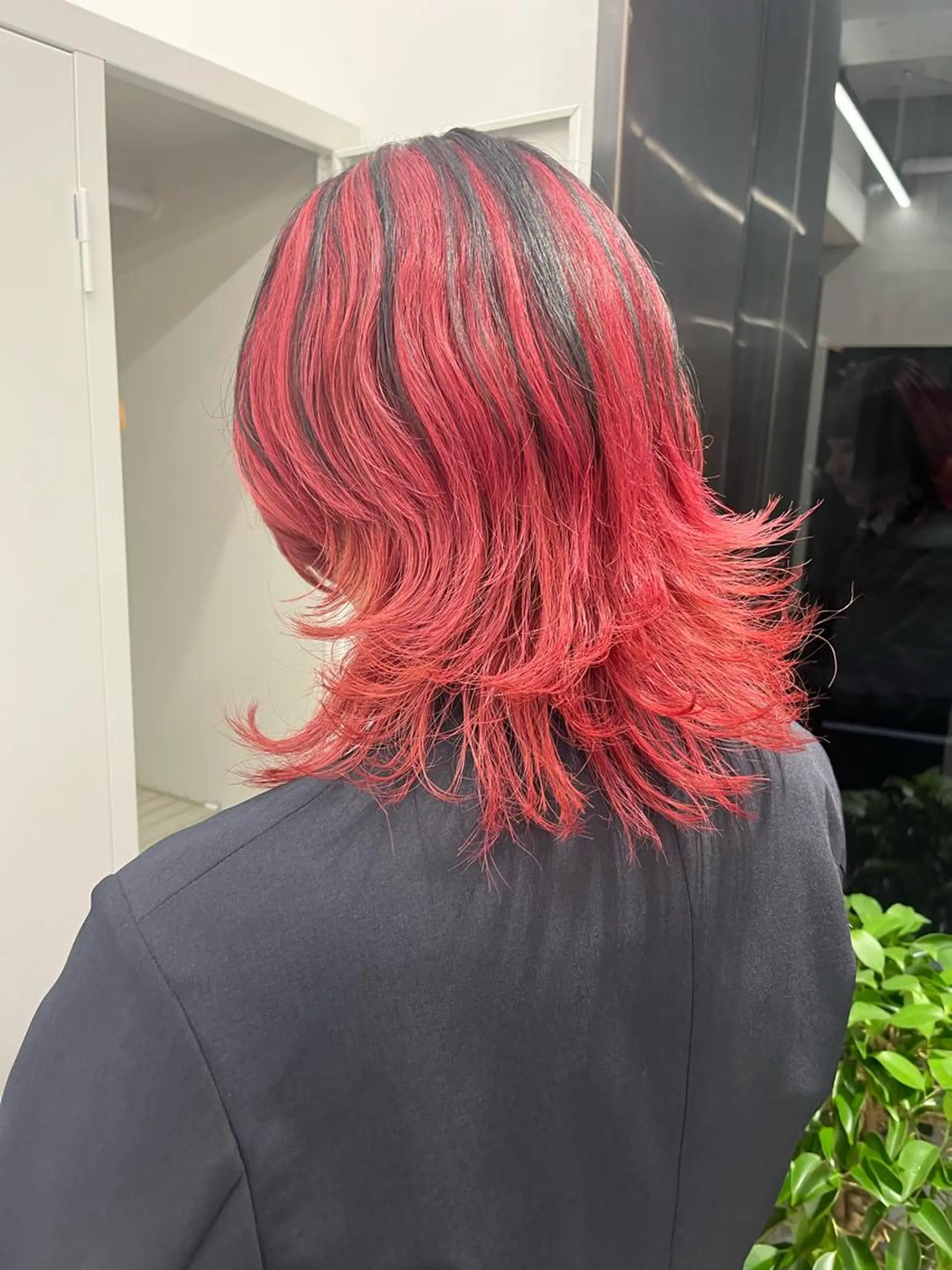 セミロング カラー ウルフカット 🎀透明感ブリーチ カラー🎀ミズキのヘアスタイル