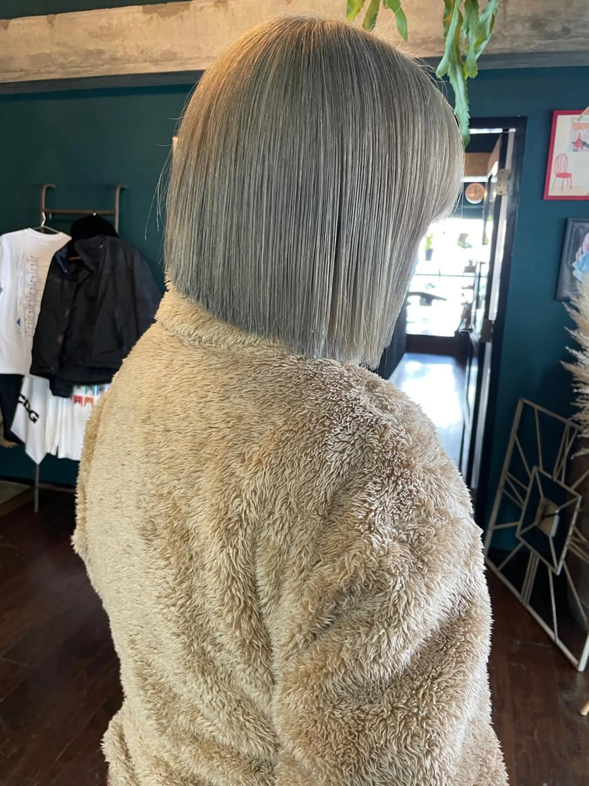 ミディアム カット ヘアカラー トリートメント vivre libre所属・vivre libreのヘアスタイル