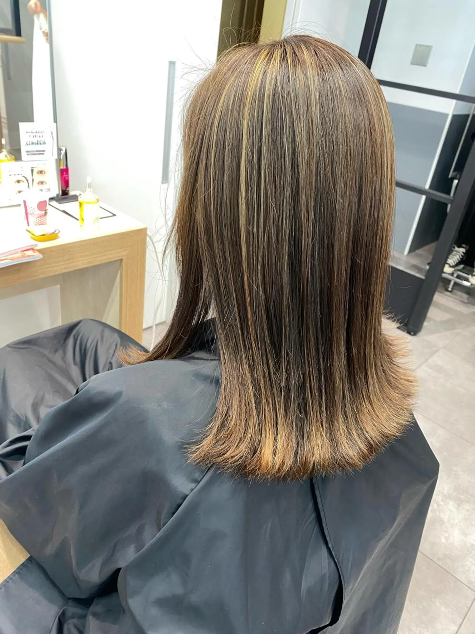 ミディアム カラー ブリーチ カット ヘアカラー トリートメント 韓国風デザイン 💐MIZUKI💐のヘアスタイル