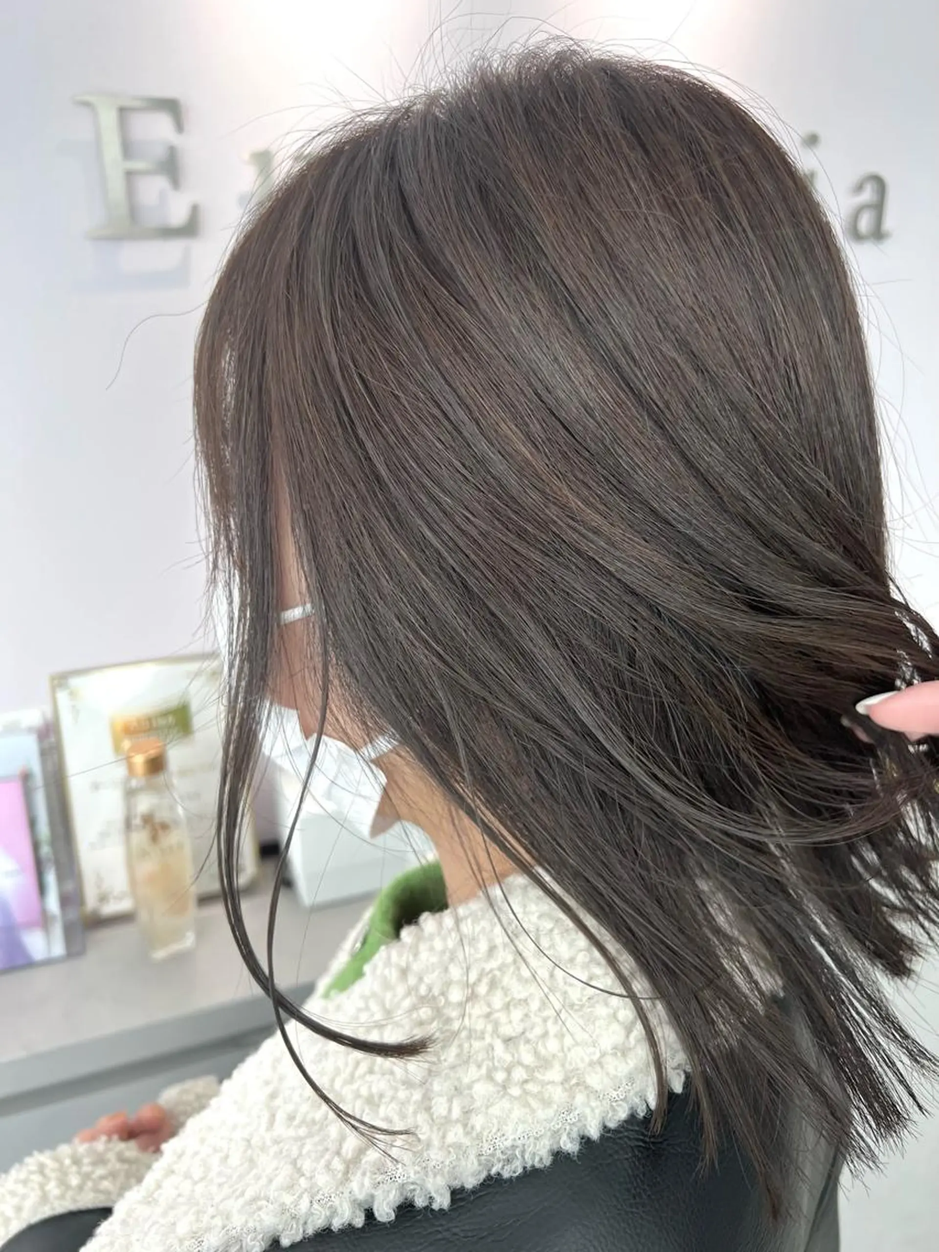 ミディアム Eleanor 池袋 ミカのヘアスタイル
