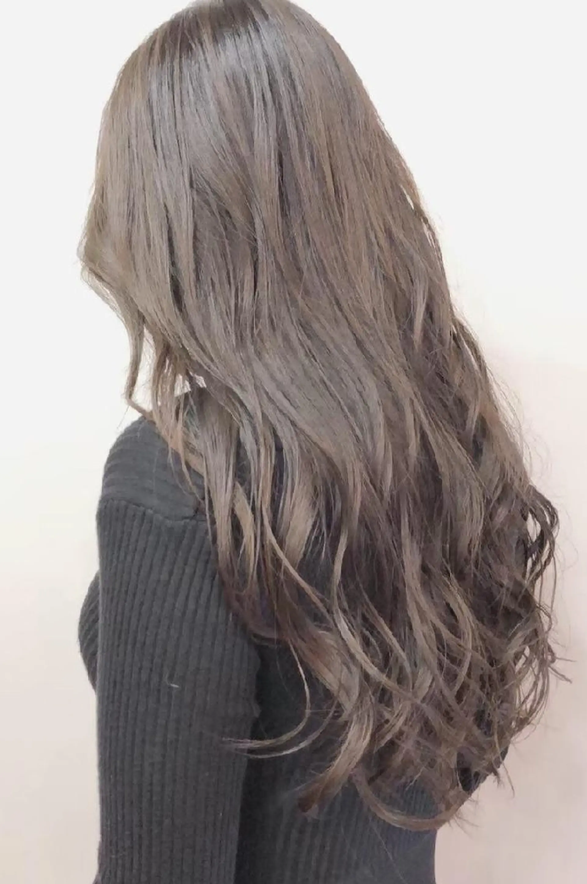 ロング カラー Laissez Deuxのヘアスタイル