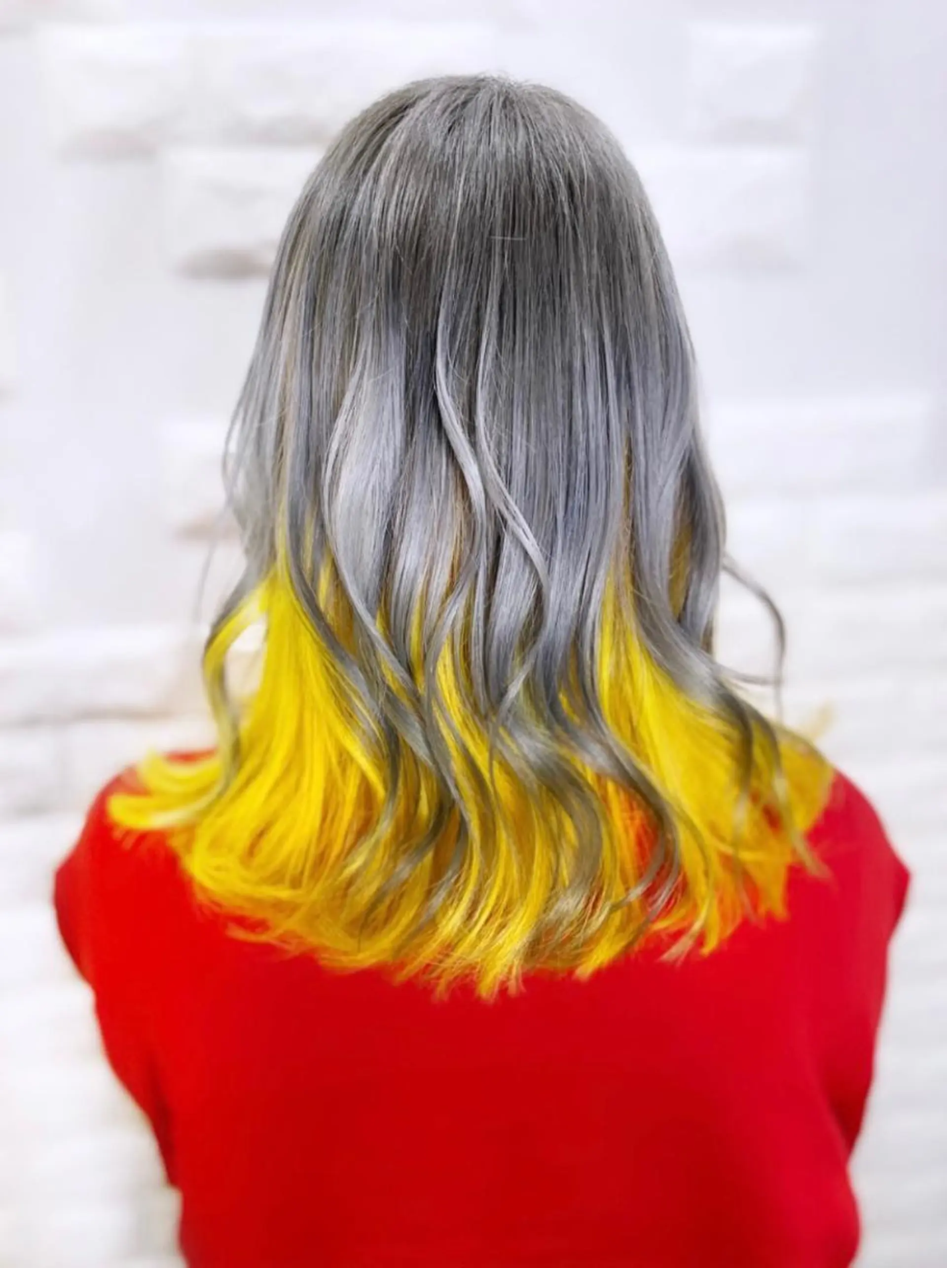 セミロング カラー ヘアアレンジ シルバー イエローカラー ヘアカラー トリートメント Shelltie Fiel (シェルティフィエル)所属・次世代シールエクステ 錦糸町 小泉 朋之のヘアスタイル