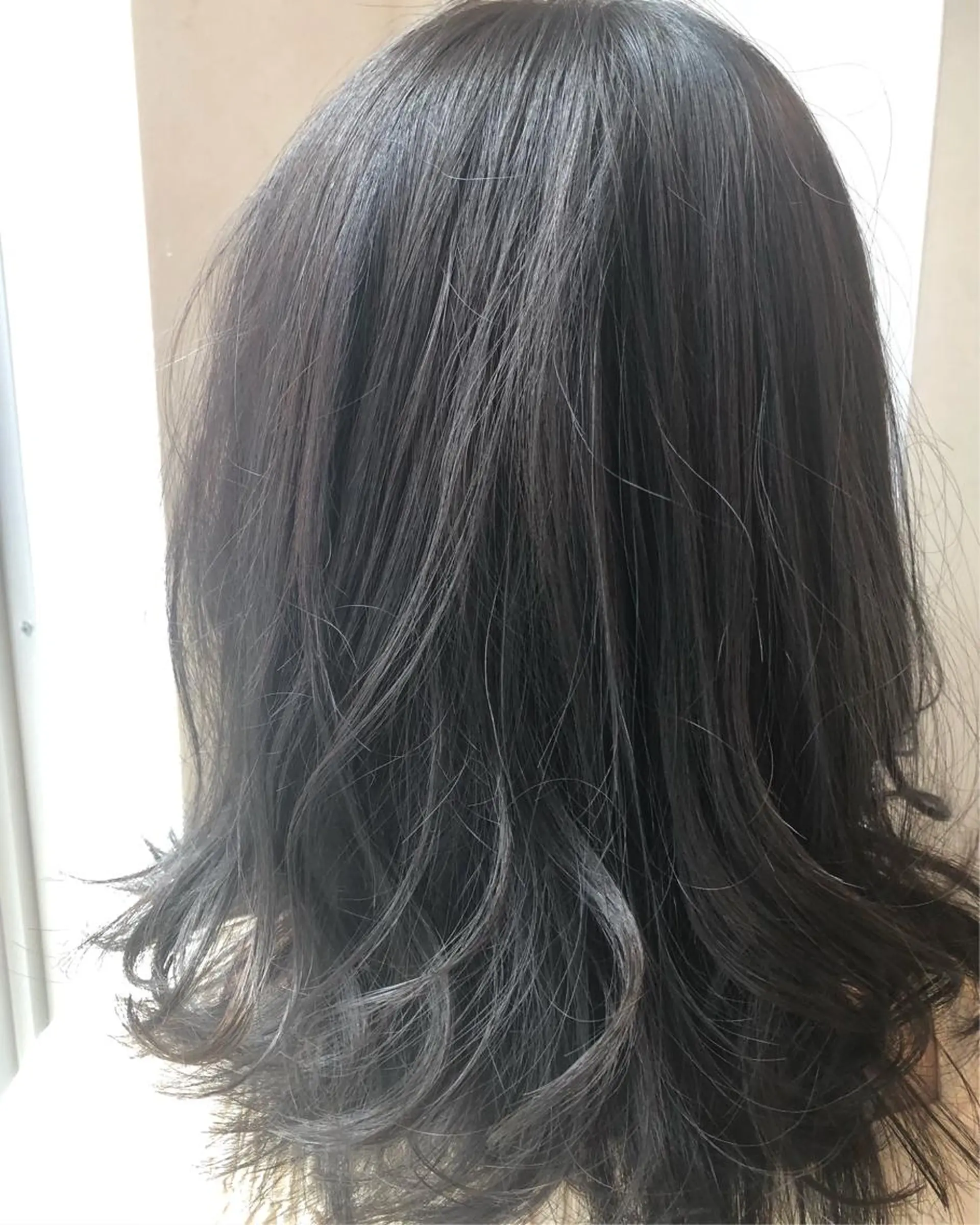 ミディアム カラー グレージュ TOWA 野村　コウダイのヘアスタイル