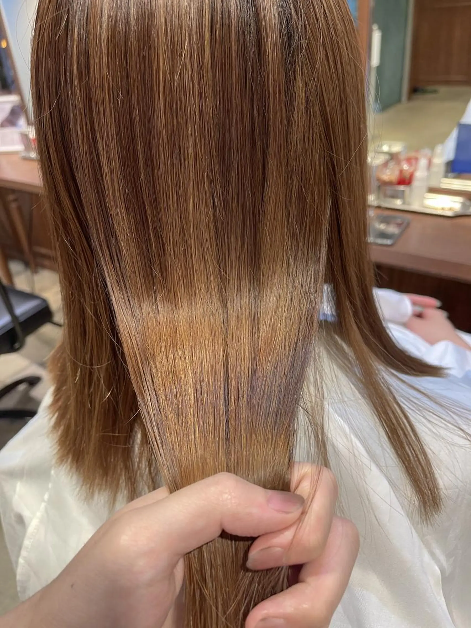 ミディアム カット ヘアカラー 縮毛矯正 トリートメント シンタニ ナオトのヘアスタイル