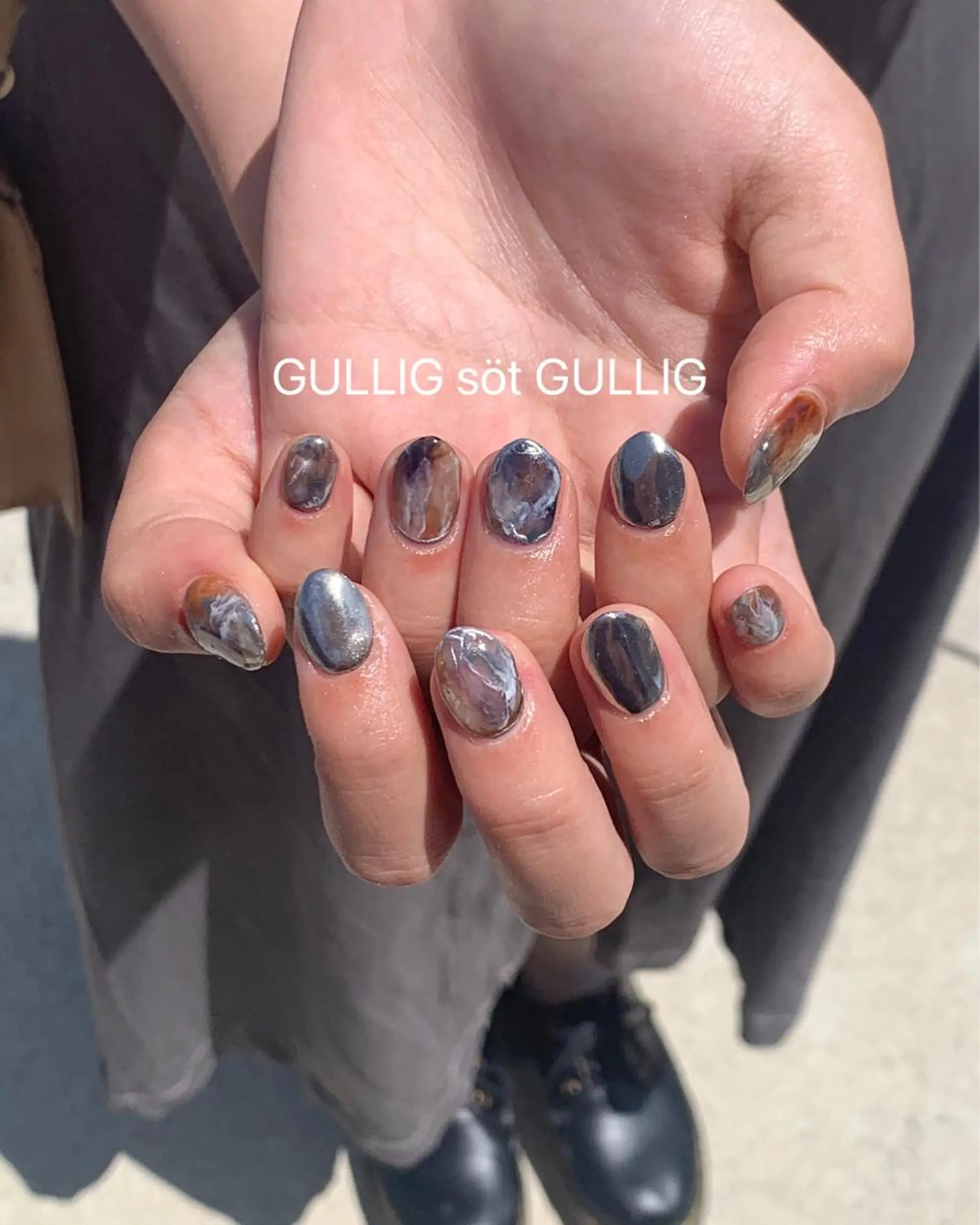 ネイル ハンドネイル フットネイル GULLIG söt GULLIGのネイルデザイン