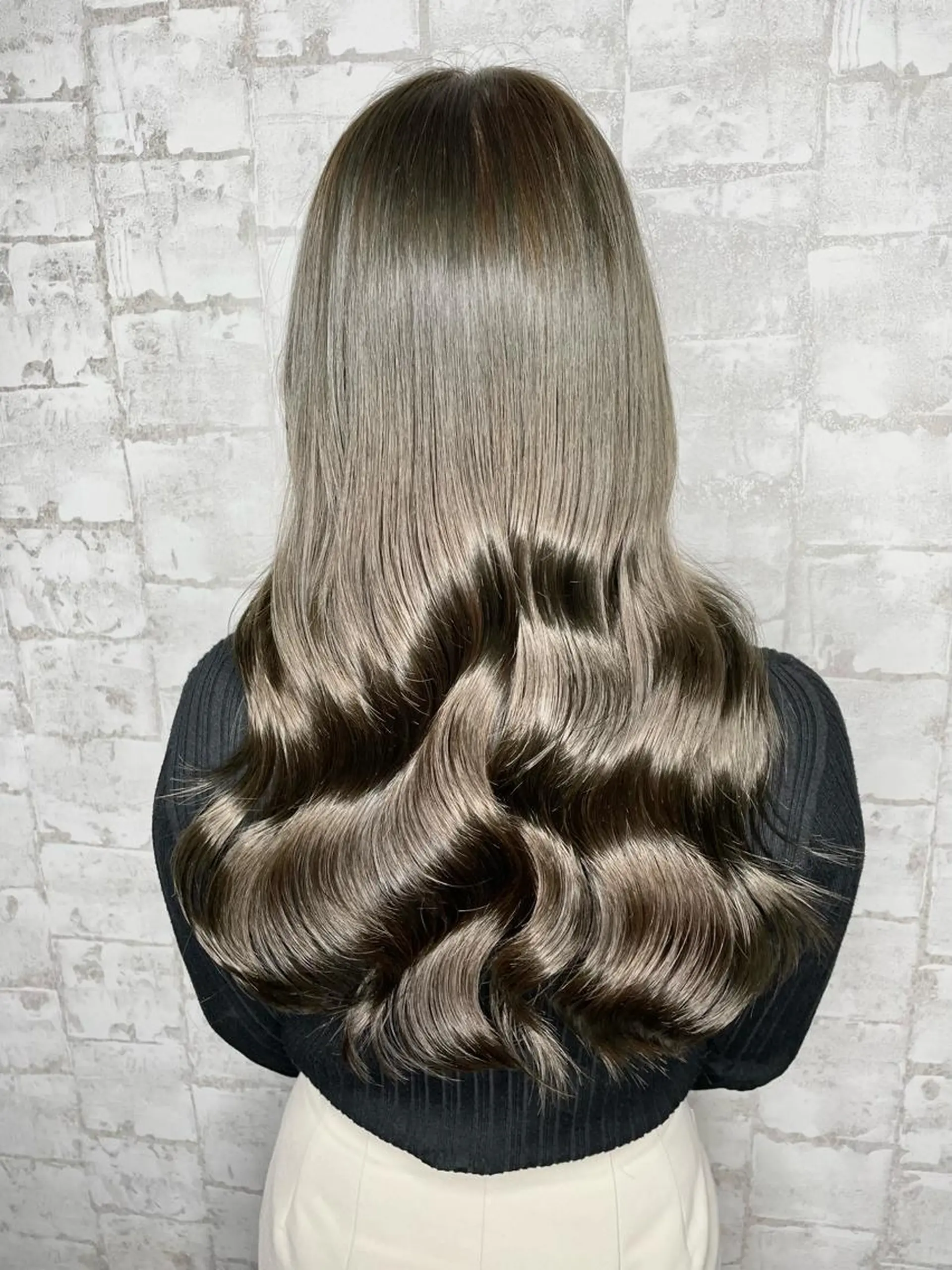 セミロング カラー ブリーチ 透明感カラー デート BOOTH share saron所属・今井 勝也のヘアスタイル