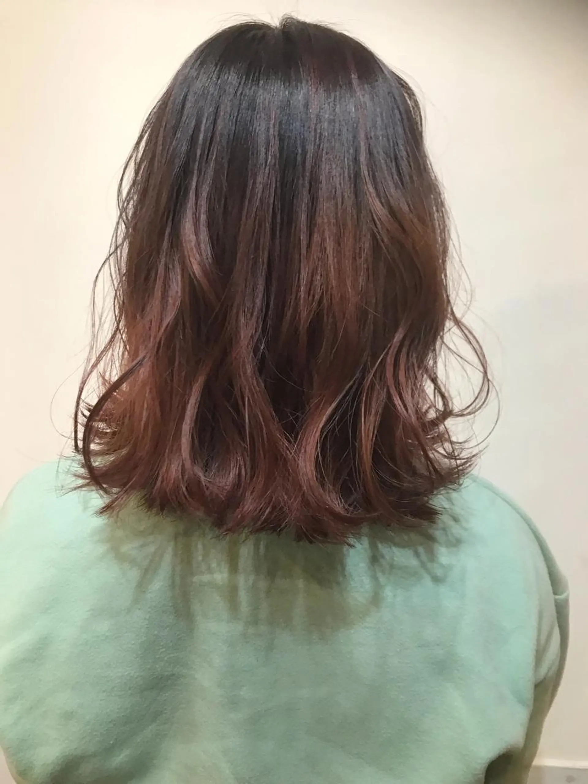 ミディアム カラー ヘアアレンジ バレイヤージュ レイヤーカット まつげと美容室/ 個室/瀬戸 一菜のヘアスタイル
