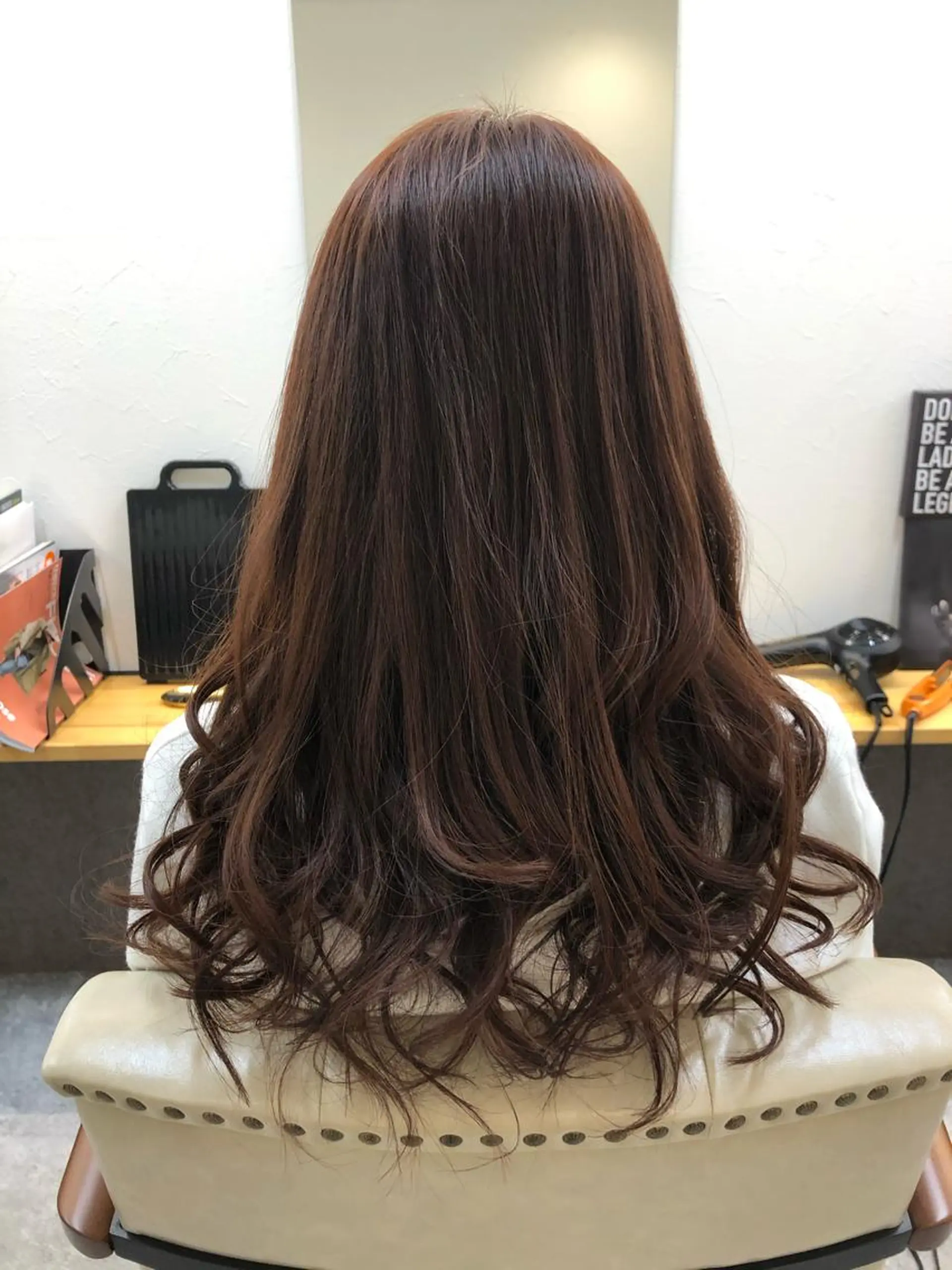 ロング カット ヘアカラー トリートメント H by Real meのヘアスタイル