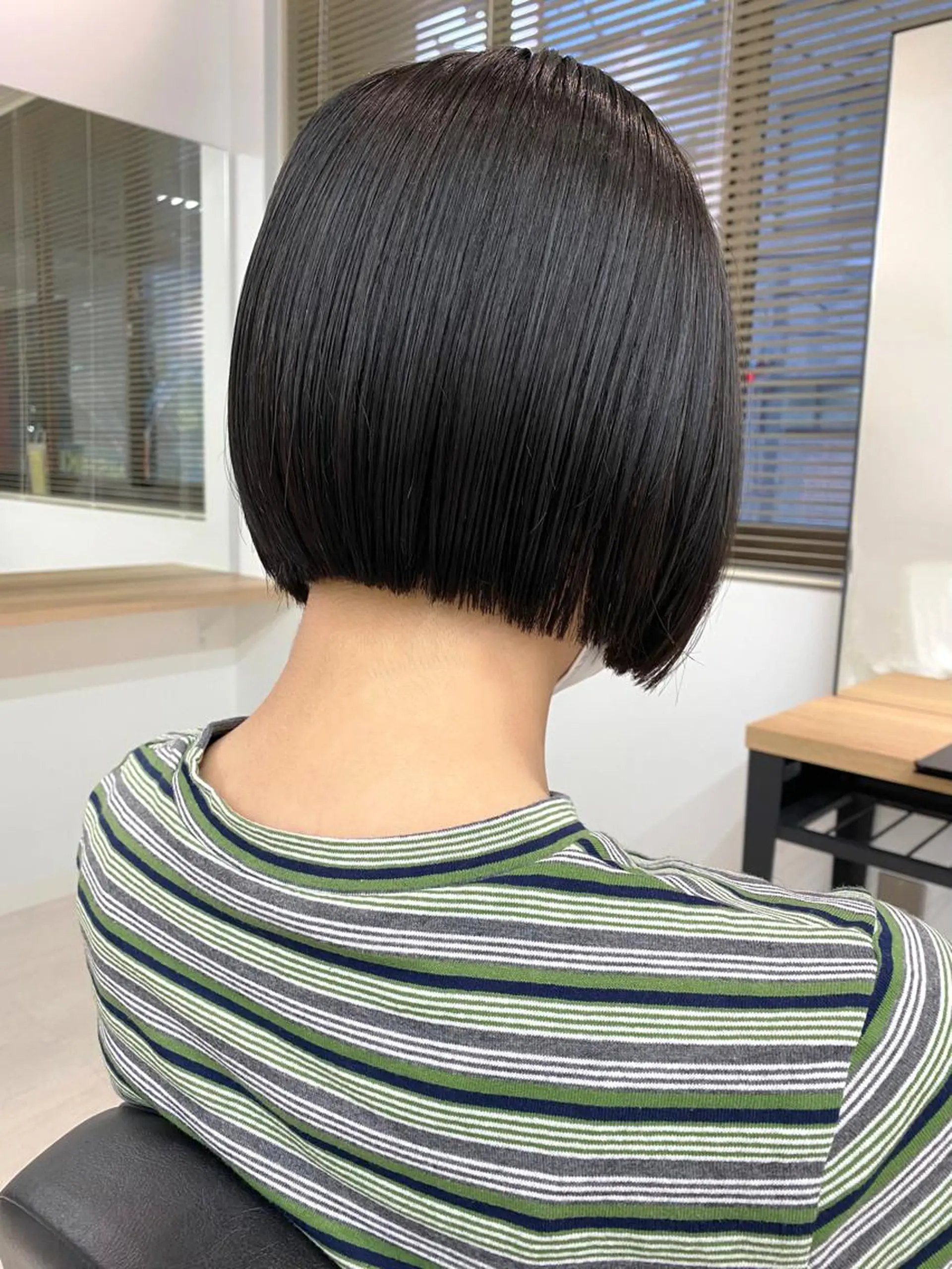 ショート カラー ボブ カット ヘアカラー 仲川 和人のヘアスタイル