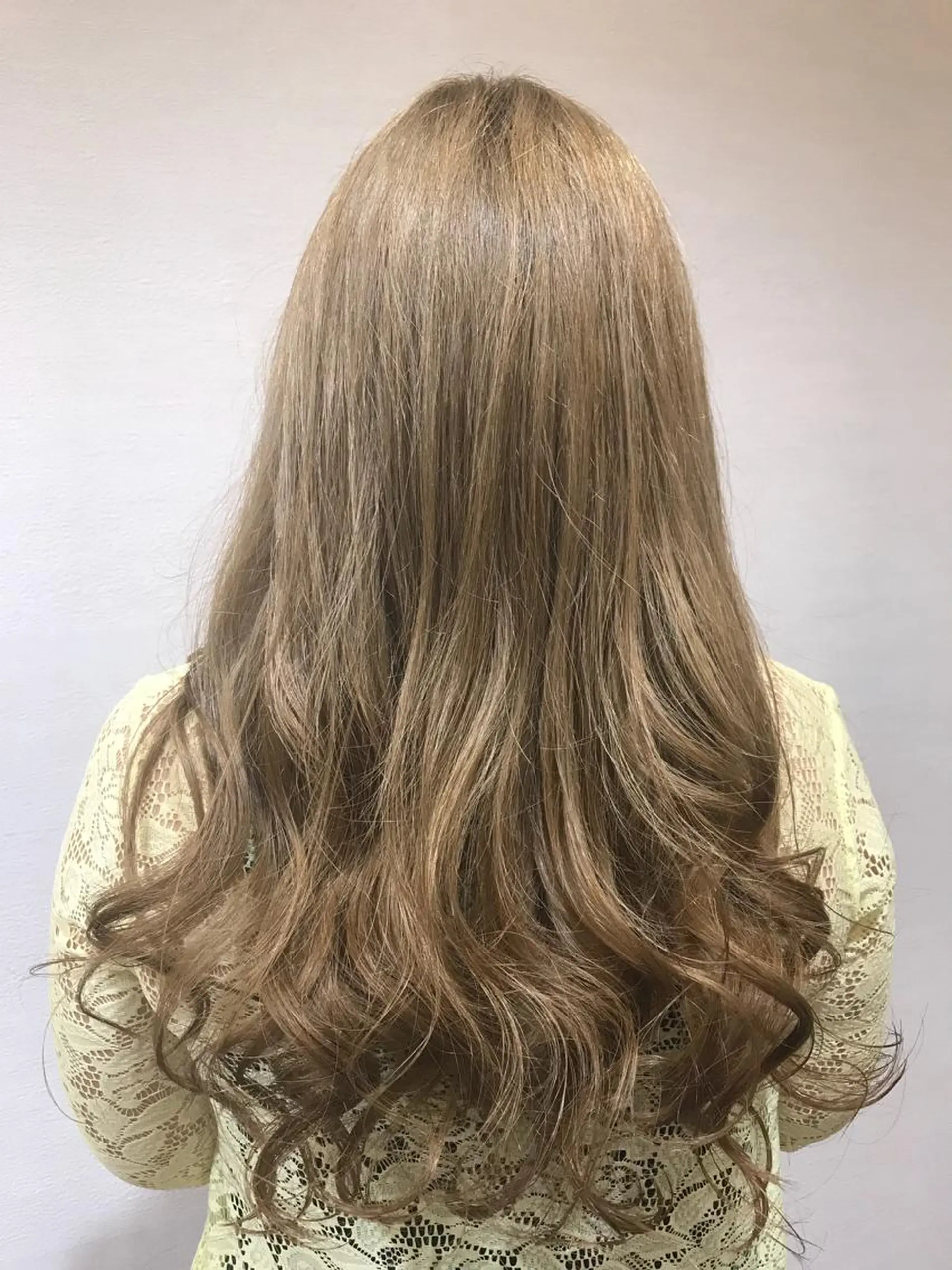 ロング カラー ヘアアレンジ Ma hoのヘアスタイル