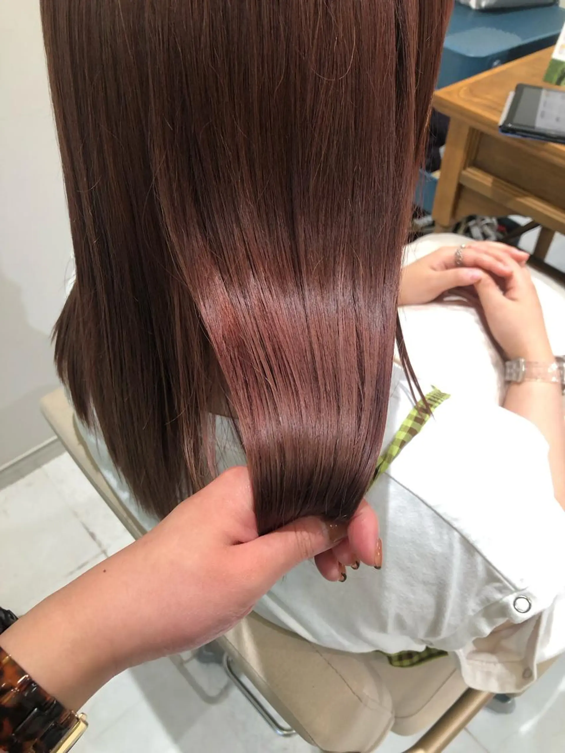 セミロング カラー ベージュカラー ブリーチ オレンジ オレンジベージュ ピンクカラー カット ヘアカラー トリートメント お顔まわりカット/ 耳ツボジュエリー🍑のその他イメージ