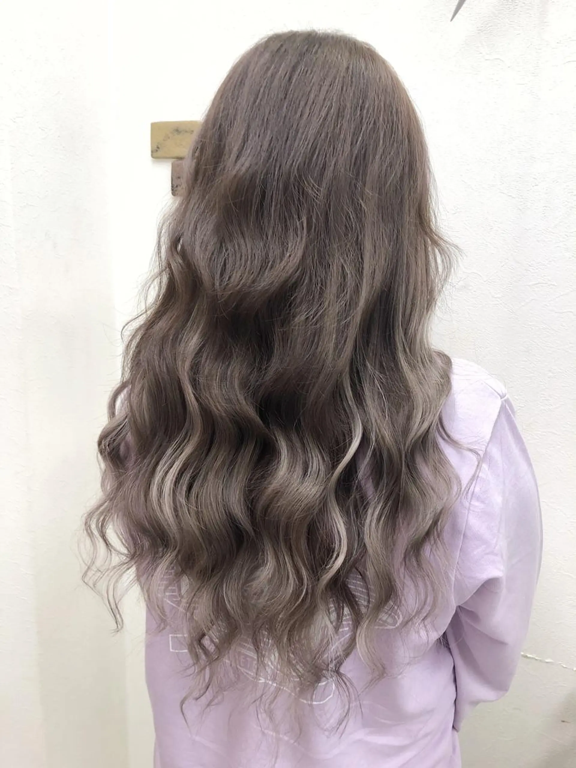 セミロング カラー シールエクステ アッシュ グラデーションカラー ハイライトカラー エクステ ヘアカラー トリートメント エクステ 池袋🧡ダブルカラー /馴染ませエクステのヘアスタイル