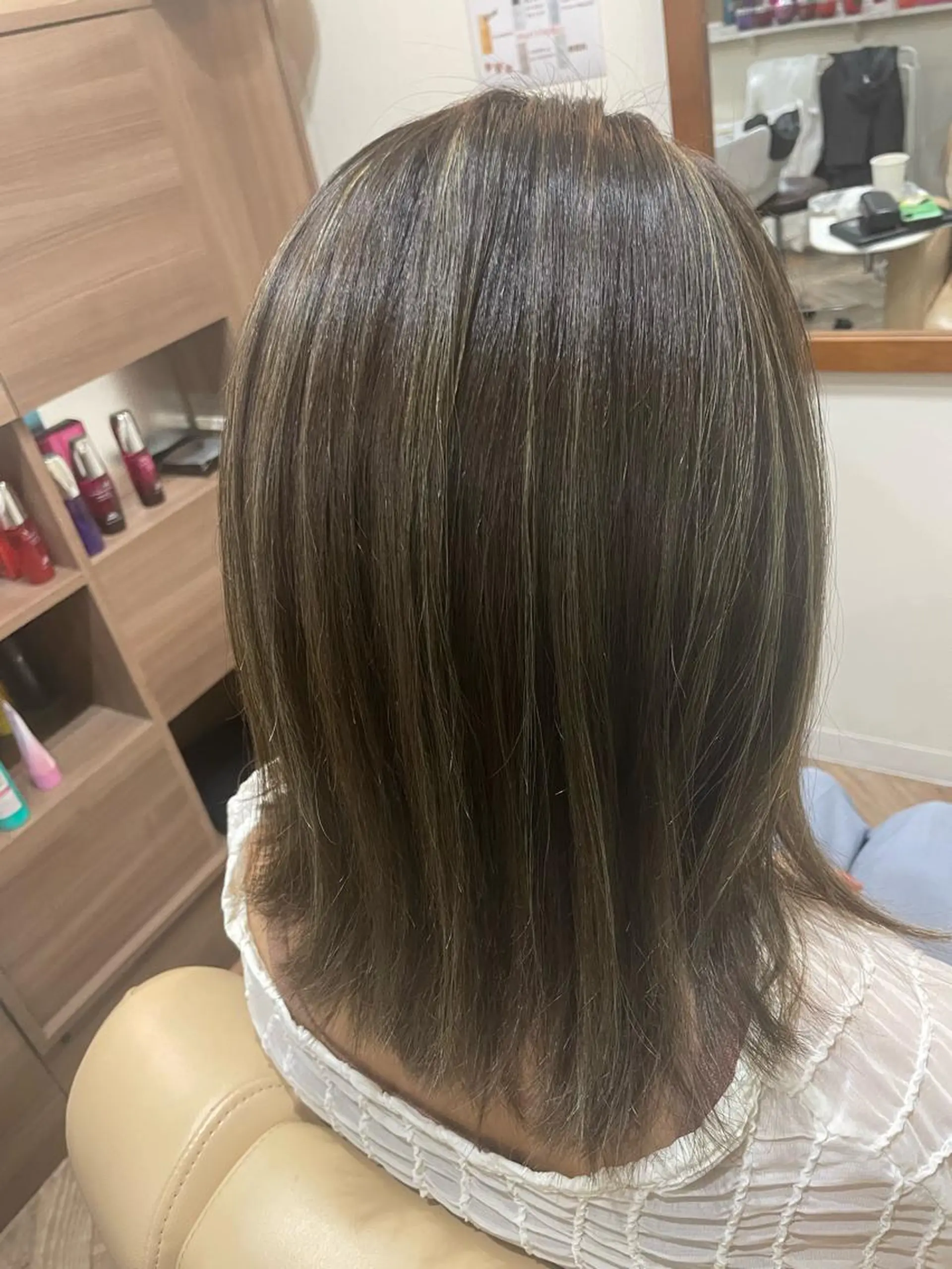 ミディアム ハイライト hair studio PEACE所属・寺本 早希のヘアスタイル