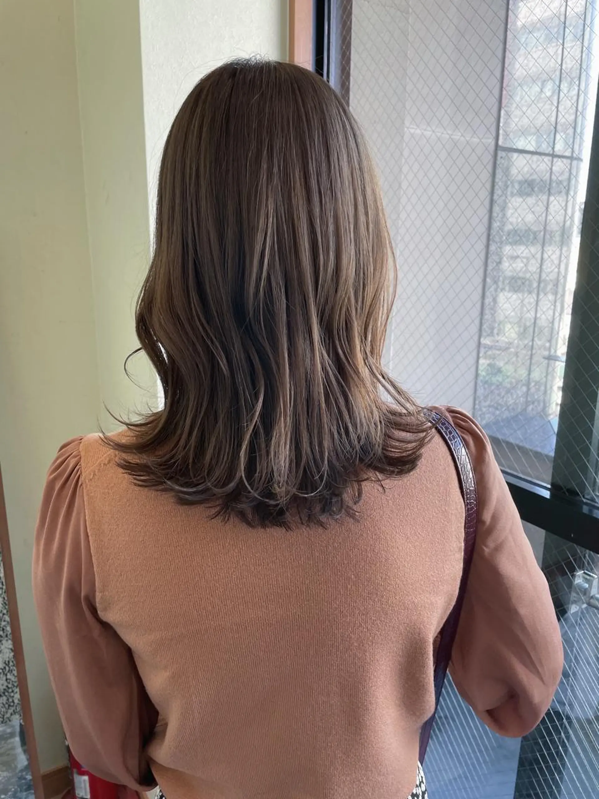 ミディアム カラー 透明感カラー グレージュ 縮毛矯正 髪質改善とカラー特化 ✨Hito.nowaのヘアスタイル
