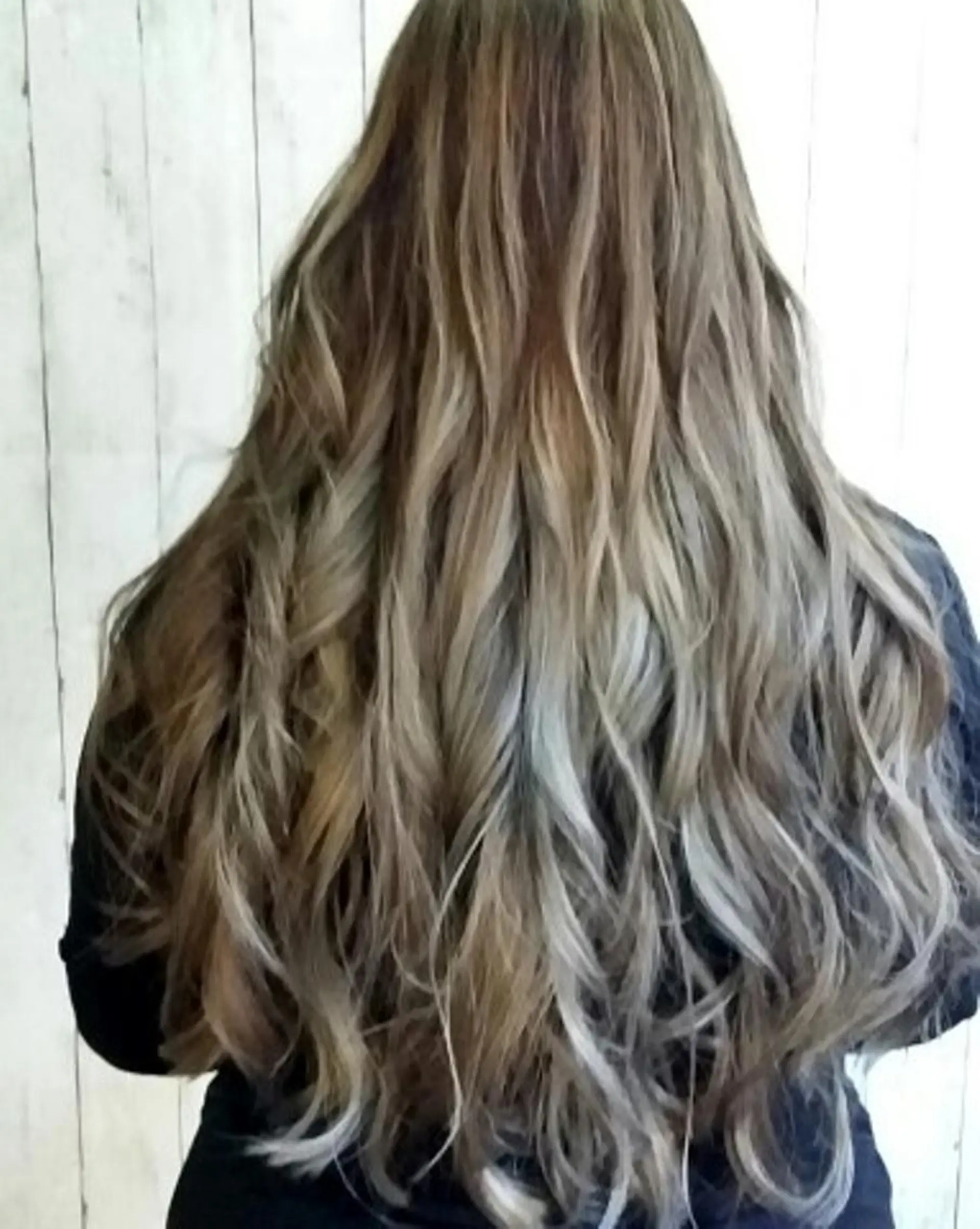 ロング カラー グレージュ ハイライトカラー ハイライト alpha. カラーエクステ下妻のヘアスタイル