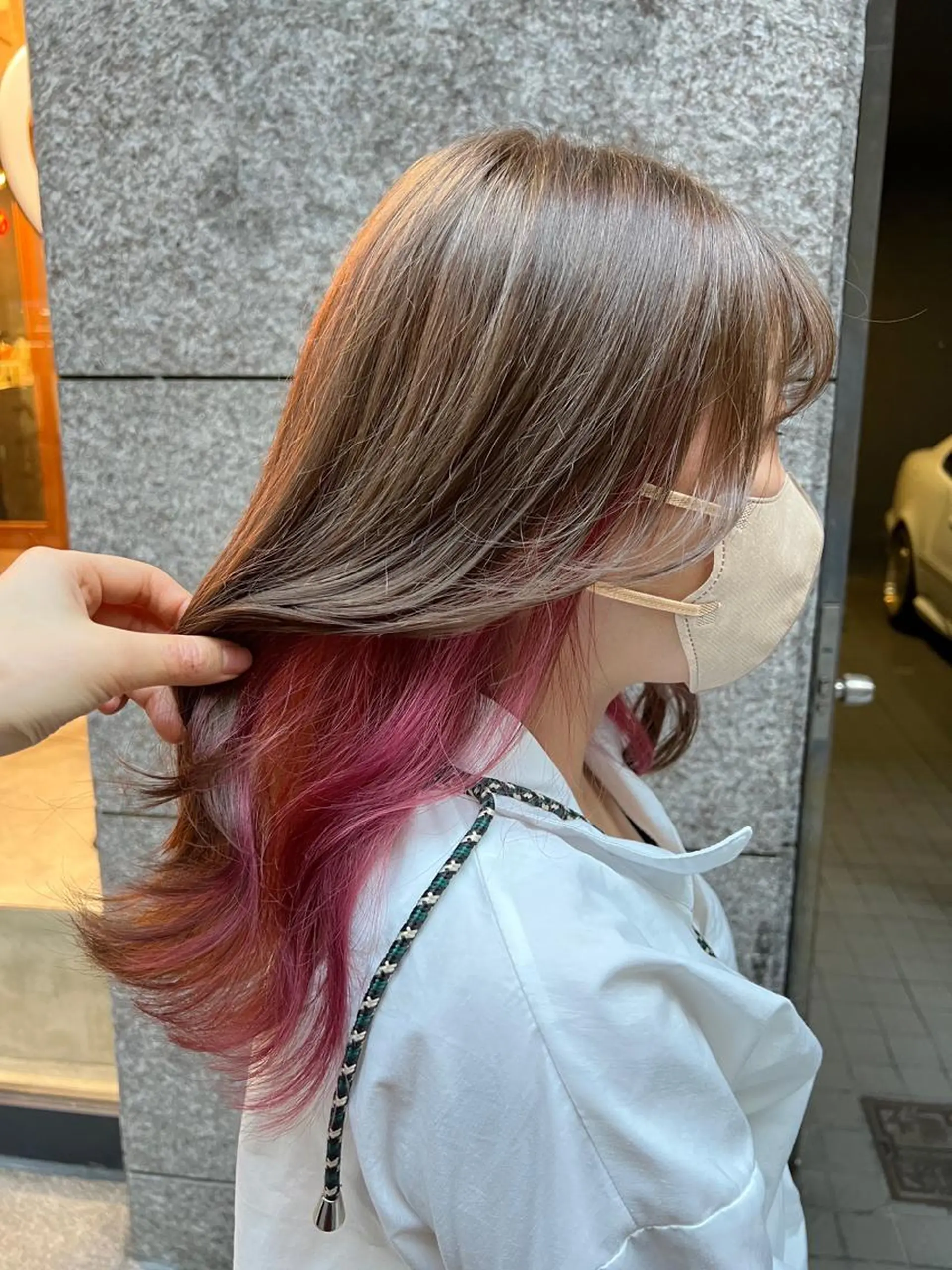 ロング カラー ピンクカラー カット ヘアカラー ノイシキ サキのヘアスタイル