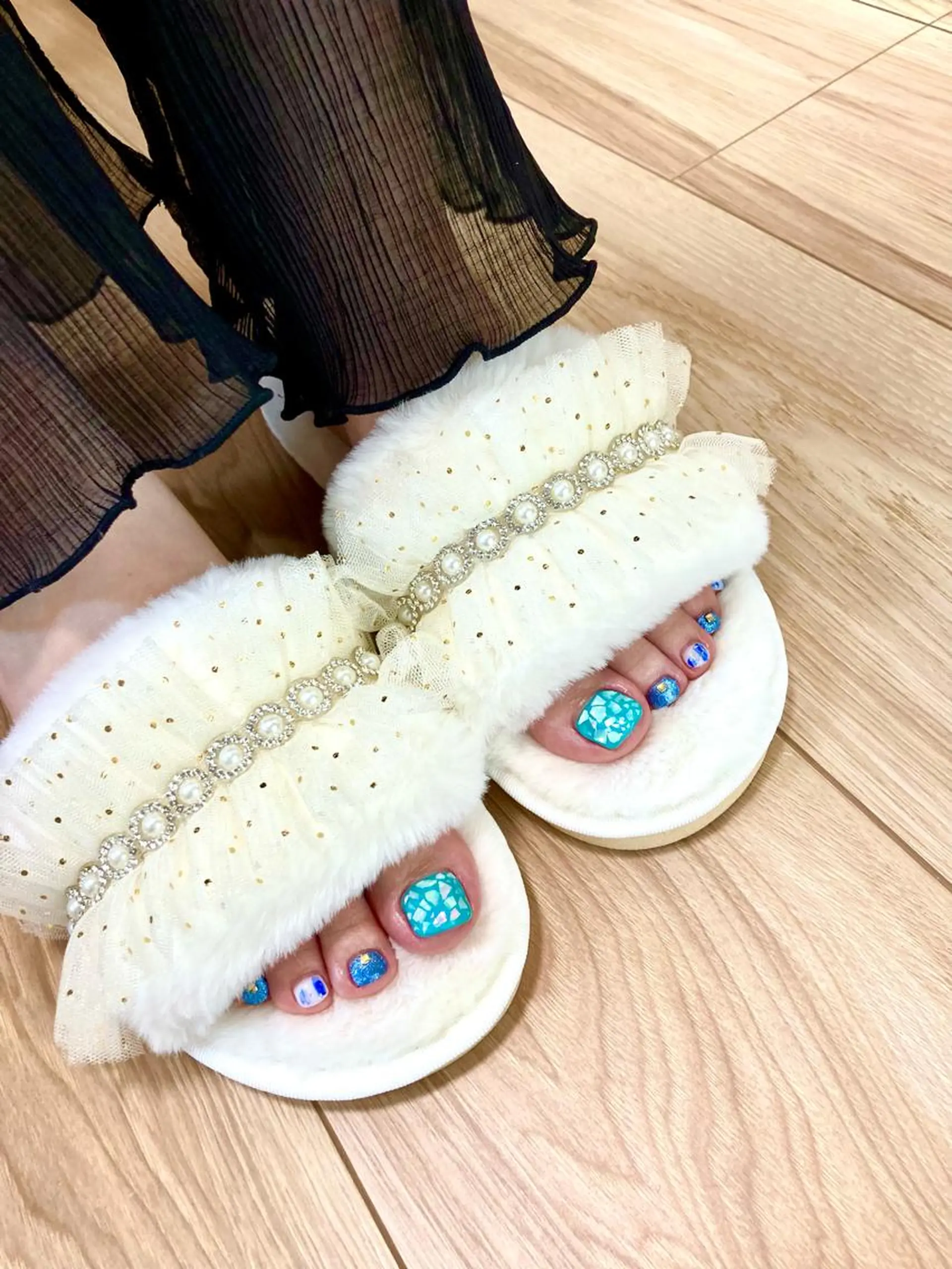 ネイル ブルー ニュアンスネイル フットネイル Belle ネイル& ホワイトニングサロンのネイルデザイン