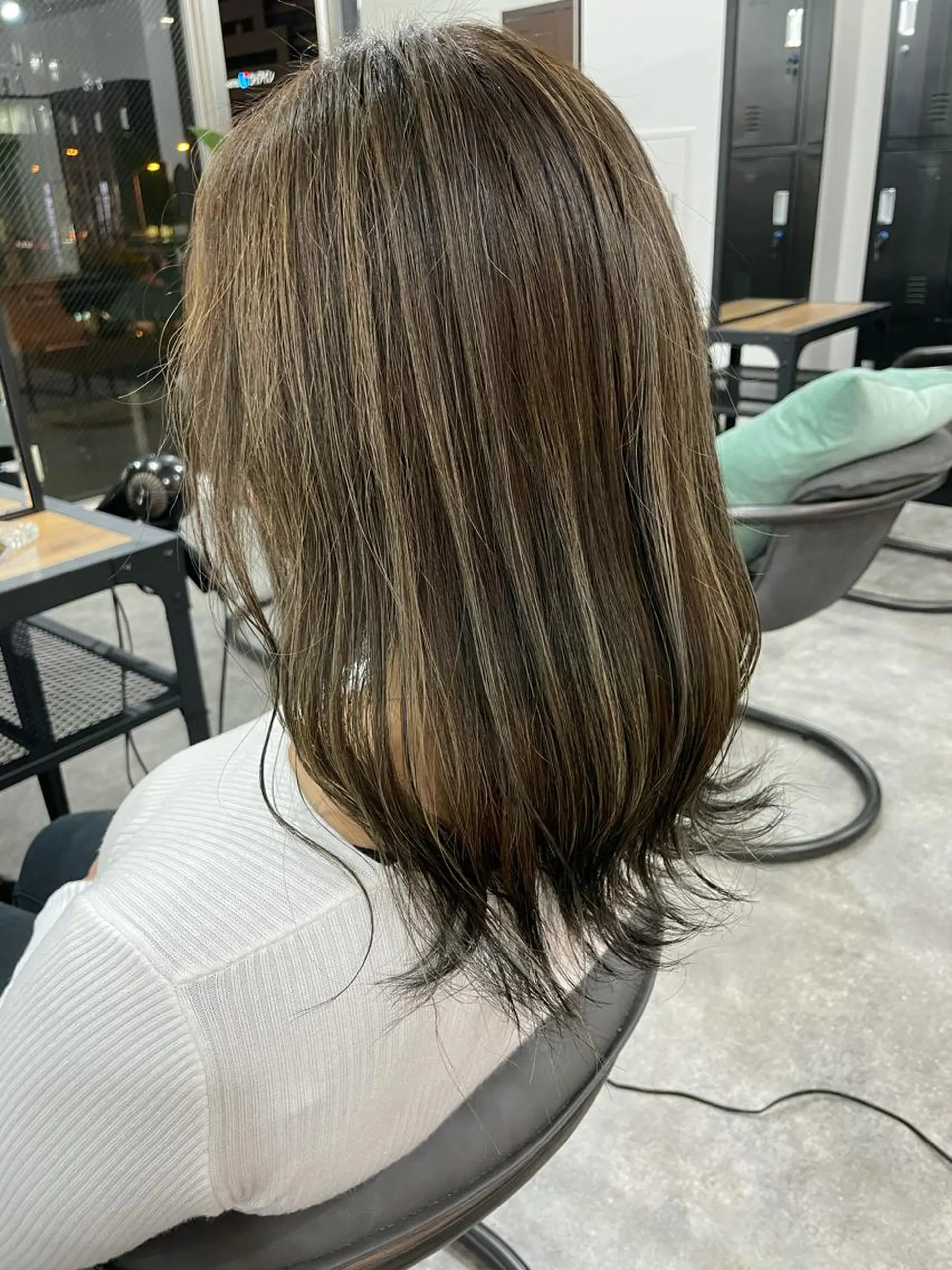 ミディアム カラー パーマ ヘアアレンジ メンズ キッズ ネイル マツエク・マツパ メンズバレイヤージュ メンズブリーチ フェードカット メンズハイライト メンズインナーカラー メンズ特化 しゅうへいのヘアスタイル