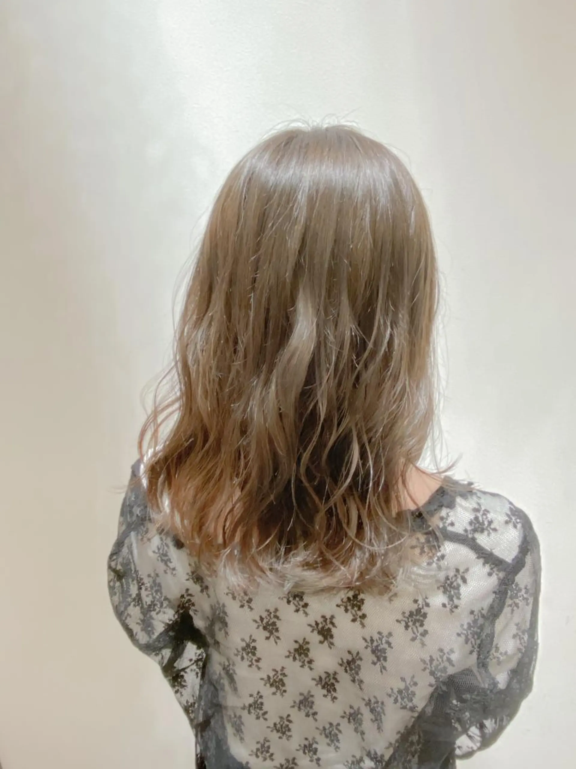 セミロング 福元友梨 ディレクター✂️のヘアスタイル