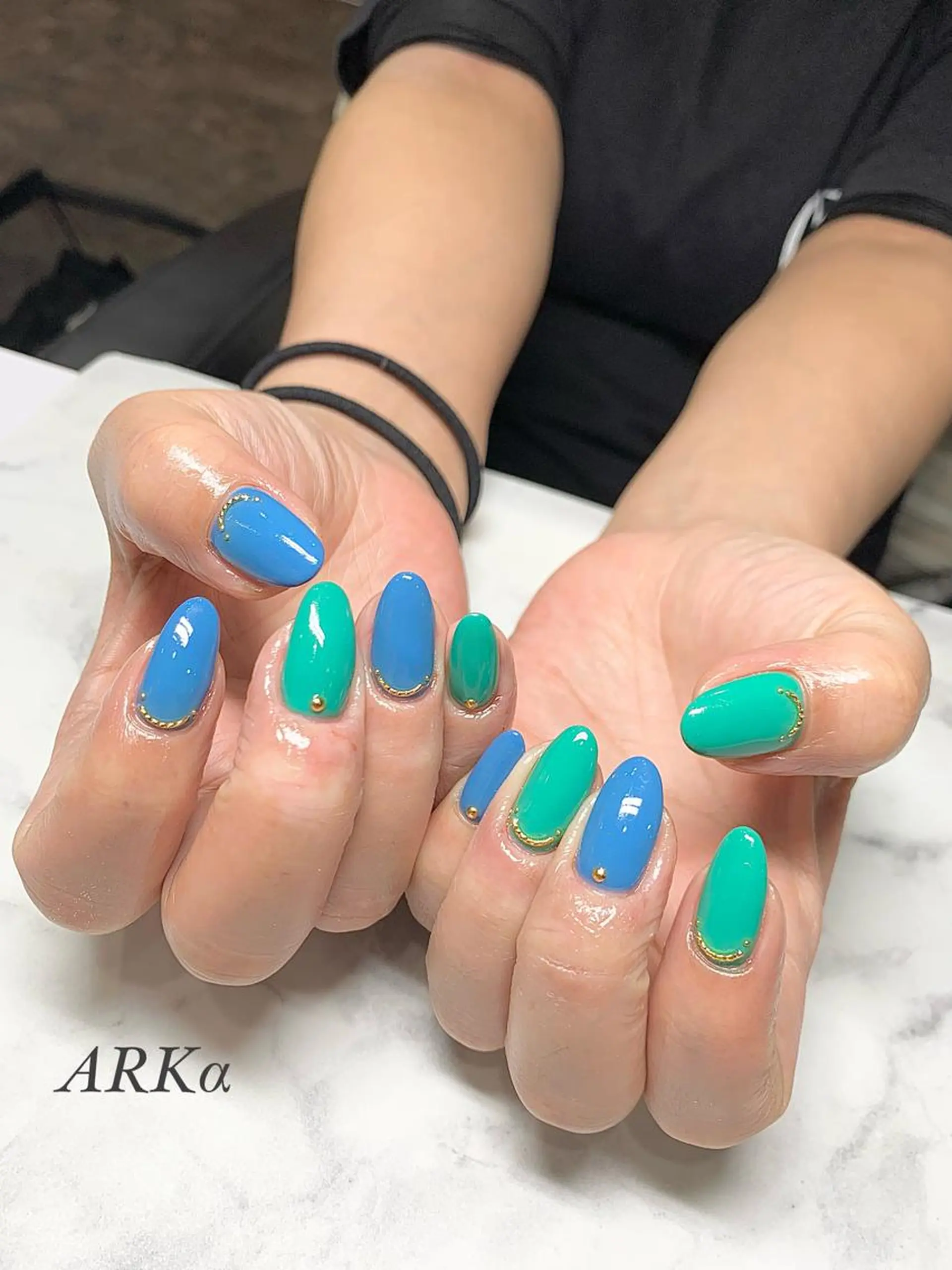 セミロング ネイル ハンドネイル ARKα SHIORIのネイルデザイン
