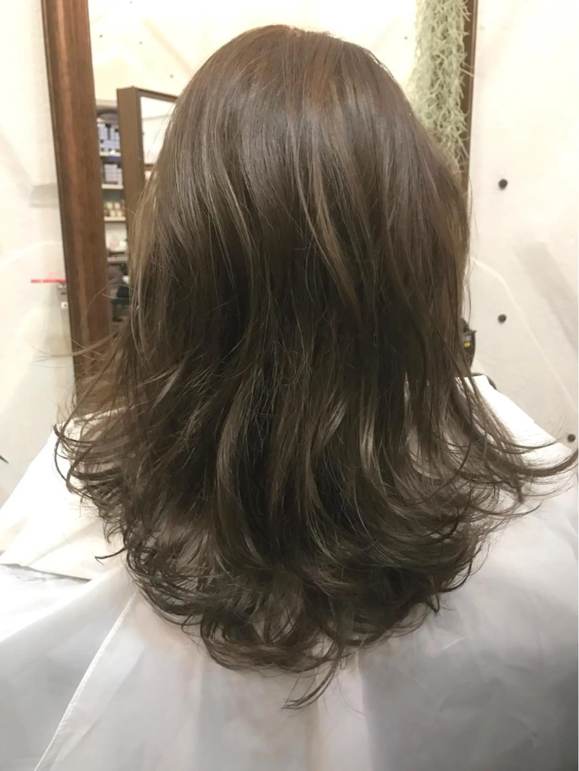 ショート ミディアム セミロング ロング カラー アッシュ ハイライトカラー ハイライト FOLK所属・白髪ぼかしハイライト バレイヤージュヤマトのヘアスタイル